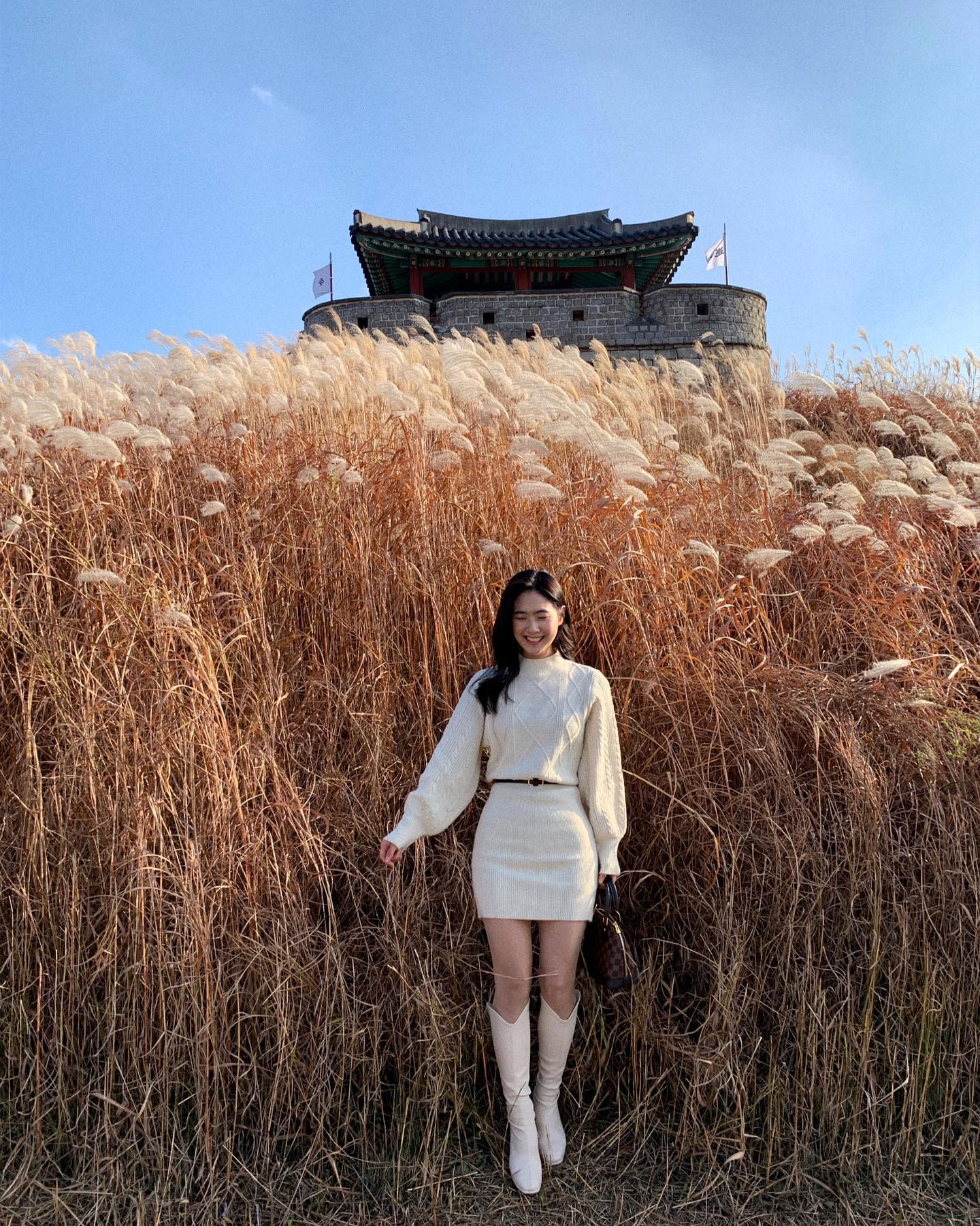 아직 예쁘단 말에 호다닥 달려갔지🌾🍂
