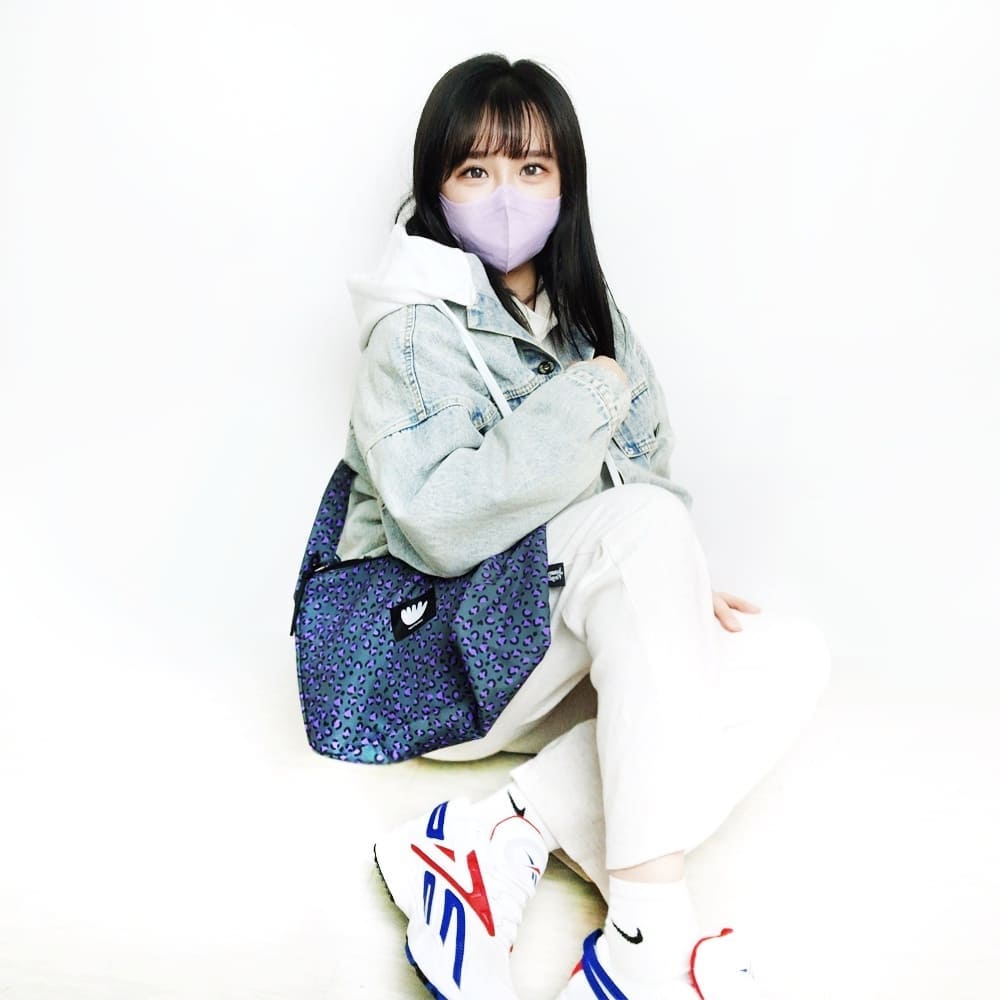 #협찬
요즘 내 최애가방 #재미핑거 👍
어떤 코디에도 찰떡인 #반달호보백 때문에
차키 , 핸드폰 , 지갑 잃어버릴 일 없고
손에 한가득 들고다닐 필요 없어서 두 손이 자유로워졌어요!

편의성도 좋지만 #디자이너브랜드 라서 그런지
#호보백 디자인이 완전 예뻐요 🙌
#20대여자가방 & #10대여자가방 으로 찰떡!
안쪽에 수납공간으로 공간분리까지 완벽해요

🛍 https://www.jammyfinger.com

#여자가방추천 #호보백추천 #디자이너가방 #데일리가방 #ootd #dailylook #데일리 #데일리룩