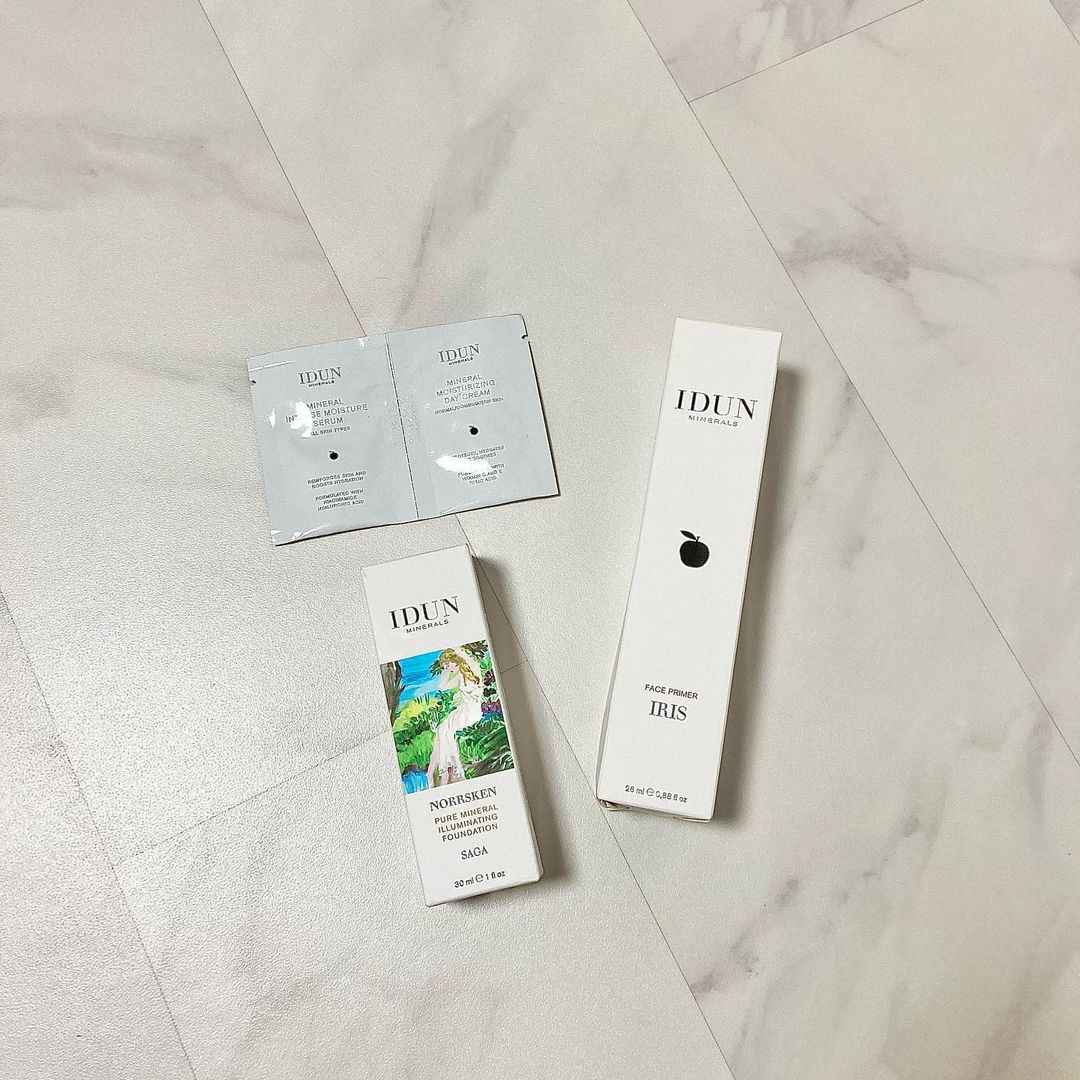 금가영 on Instagram: “#협찬 #단순제품제공 동물 실험을 하지 않고 100% 비건을 지향하는 브랜드, 이든 미네랄 🕊❕ 🤍 아이리스 페이스 프라이머 : 피부를 외부 환경으로부터 보호