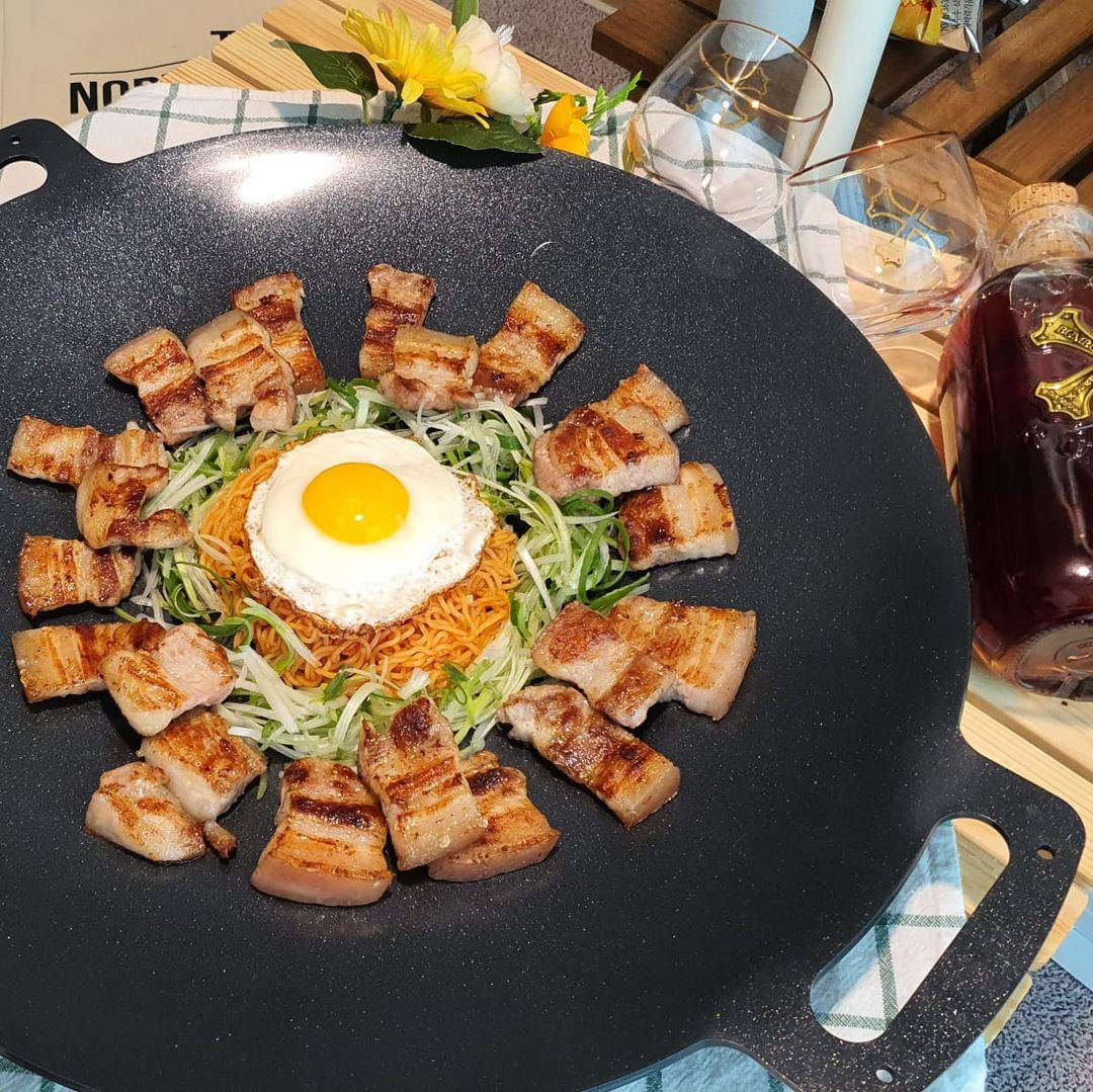 🧒종윤°종서°쿠키 파파👦 on Instagram: “#제품제공 @nomadecamping #노마드 #세라믹코팅그리들와이드 #노마드드리머즈 체험단 1기에 선정되어 사용해보게 된 세라믹코팅 #그리들 와이드 🏷 다