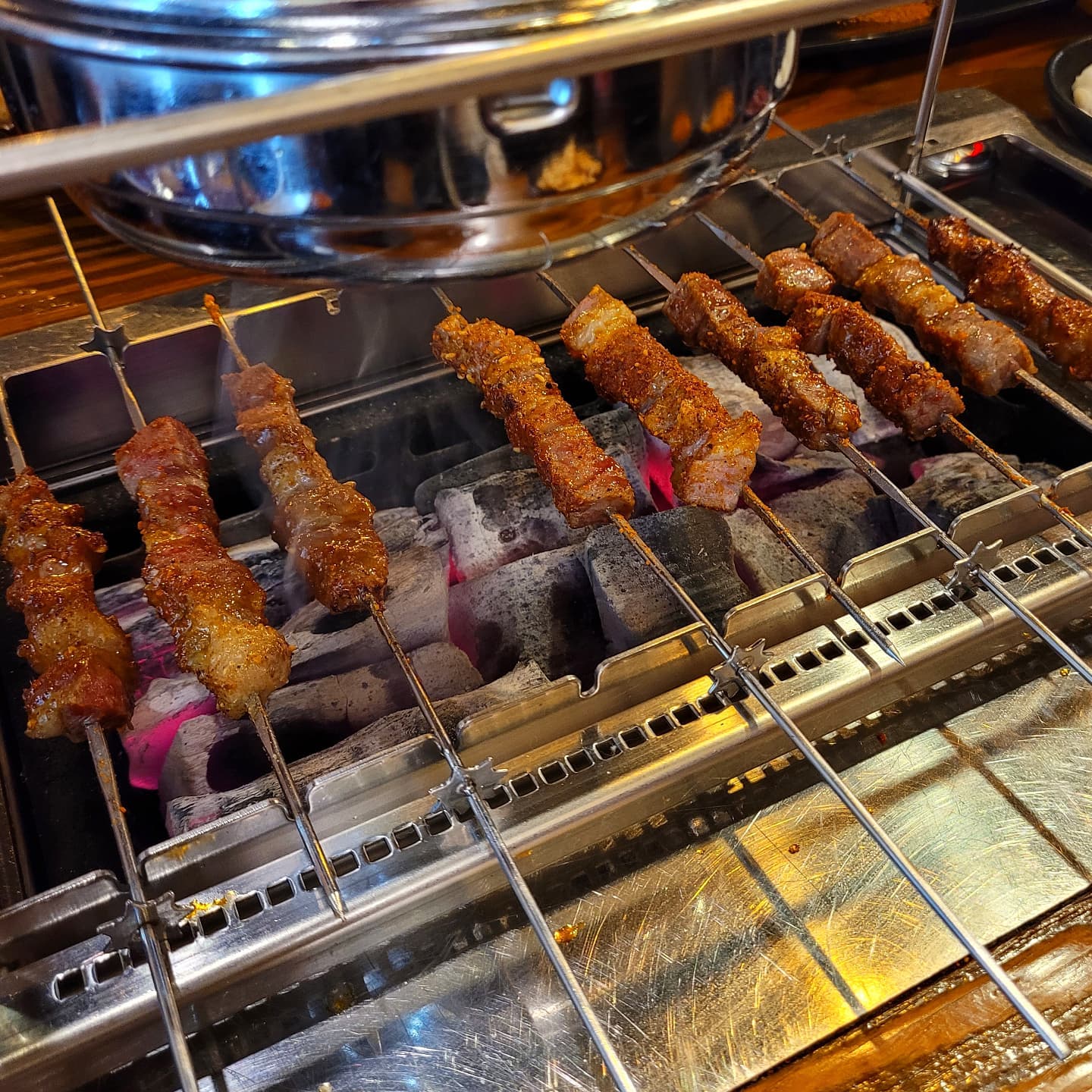 40분만에 다 먹은
돼 지 들
#마라탕 #양꼬치 #양꼬치맛집