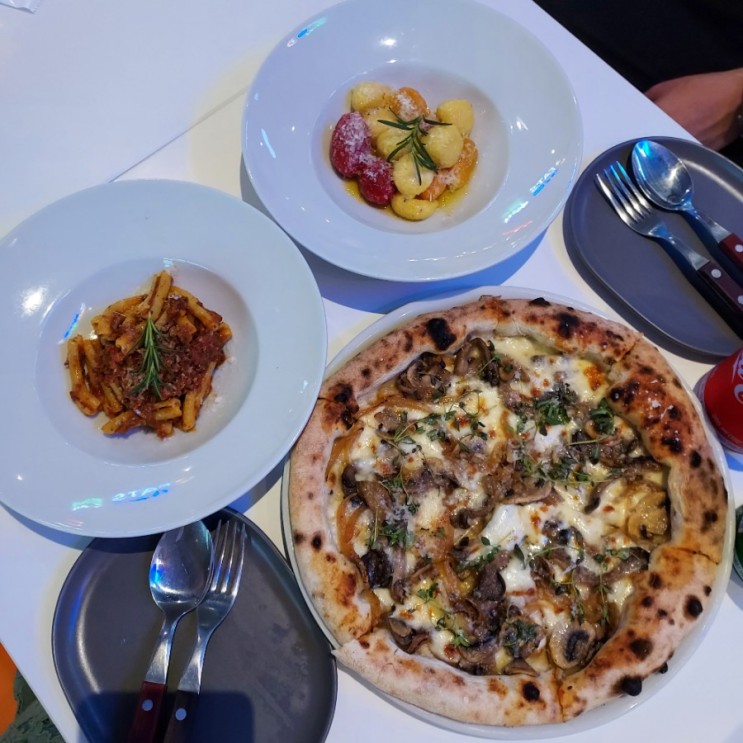 신촌 현대백화점 맛집, 채소소믈리에 자격 인증 셰프의 이탈리아 음식점 <폴베리 신촌점>