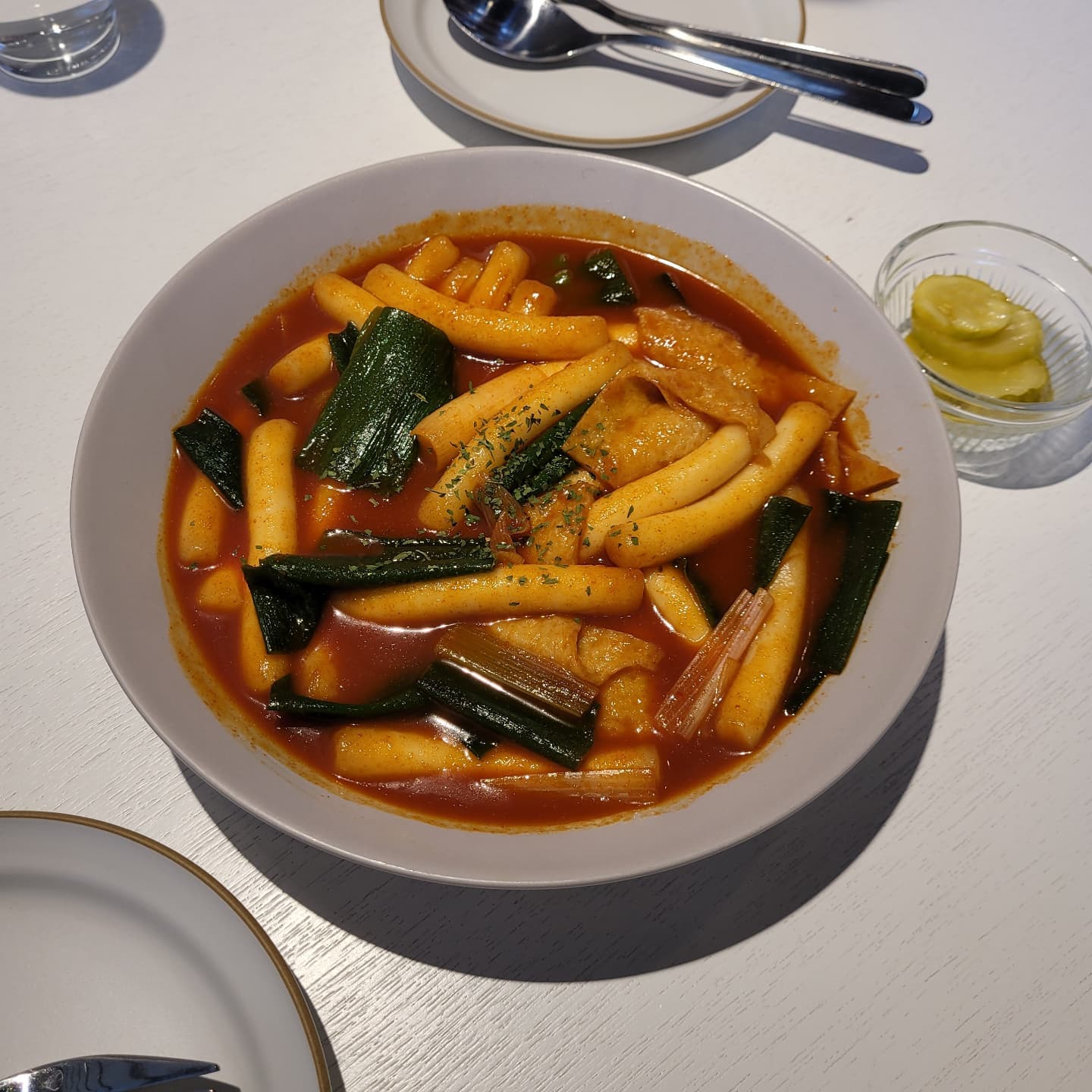 .
떡볶이집인줄 알고 갔는데
돈까스 맛집이었음👏🤍 ㅋㅋㅋ

많이 안먹는데 살은 왜 안빠지지라고 했는데
사진첩보니 음식만 한가득이네🤦‍♀️

#일상기록 #맛집추천 #맛집탐방