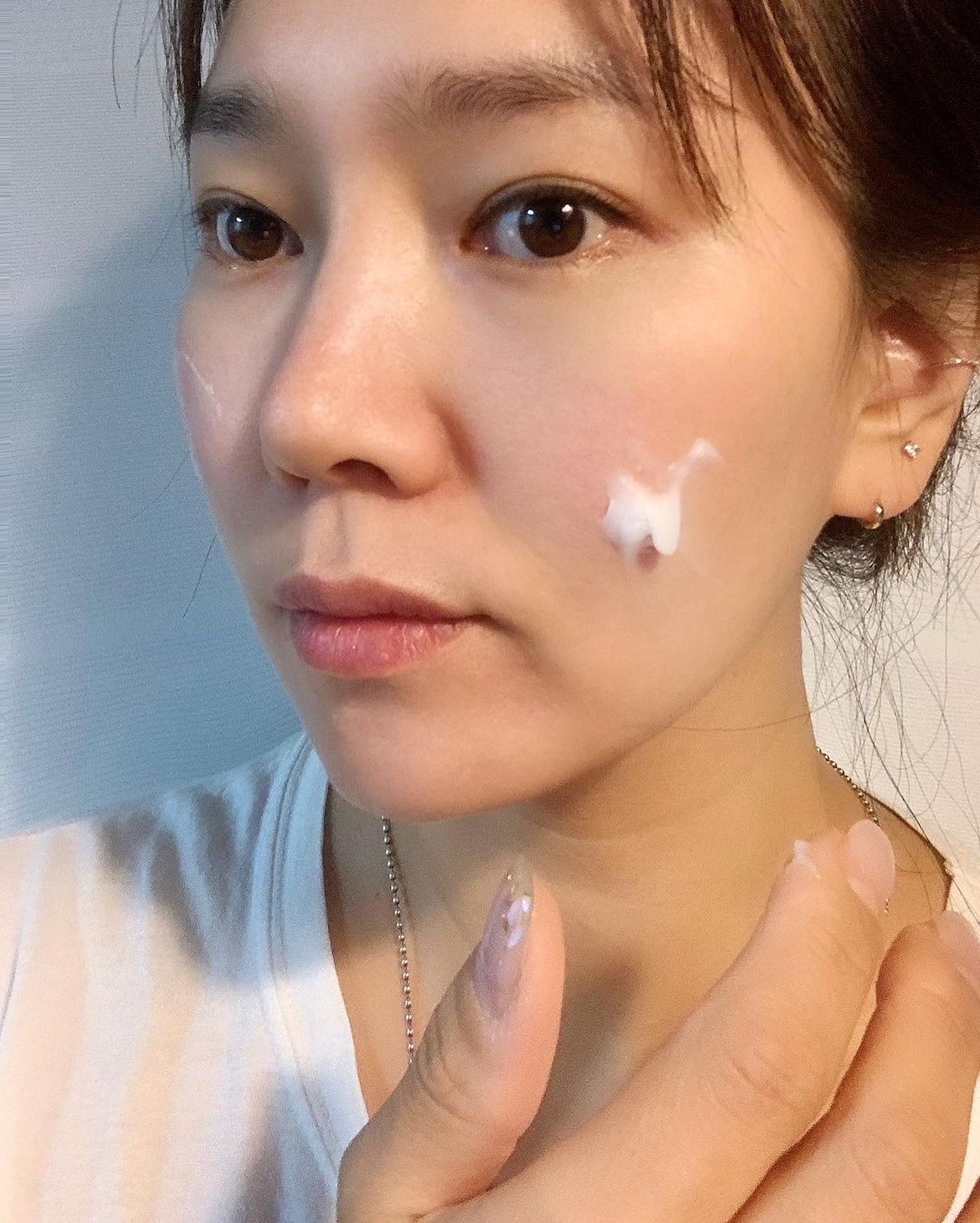 bom&🌿 봄앤메이크업 대표 on Instagram: “#광고 #협찬 리뷰 밀린거 폭풍업뎃 중이에요😆 Have a good Balm🌙 맥클린 쓱 딥클렌징 밤 소개할게요! 클렌징 오일의 단점을 보완하여 밤 제형으로 나온