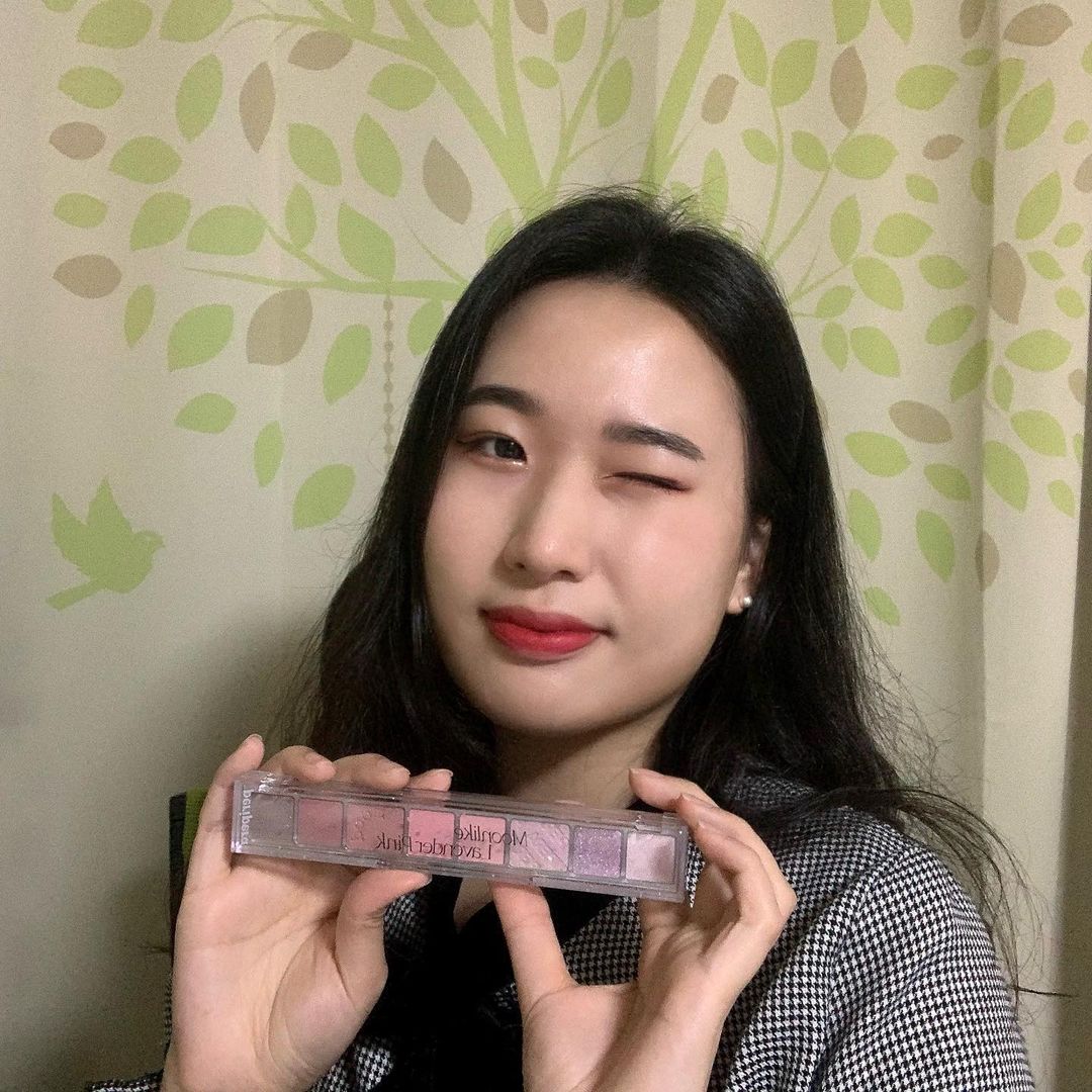 고가은 on Instagram: “#제품제공 #광고문의dm 쿨톤 피부,특히 여름 쿨 라이트에게 찰떡인 팔레트예요! 페리페라 올테이크 무드 팔레트 9호로, 매트타입부터 글리터까지 전부 들어있어