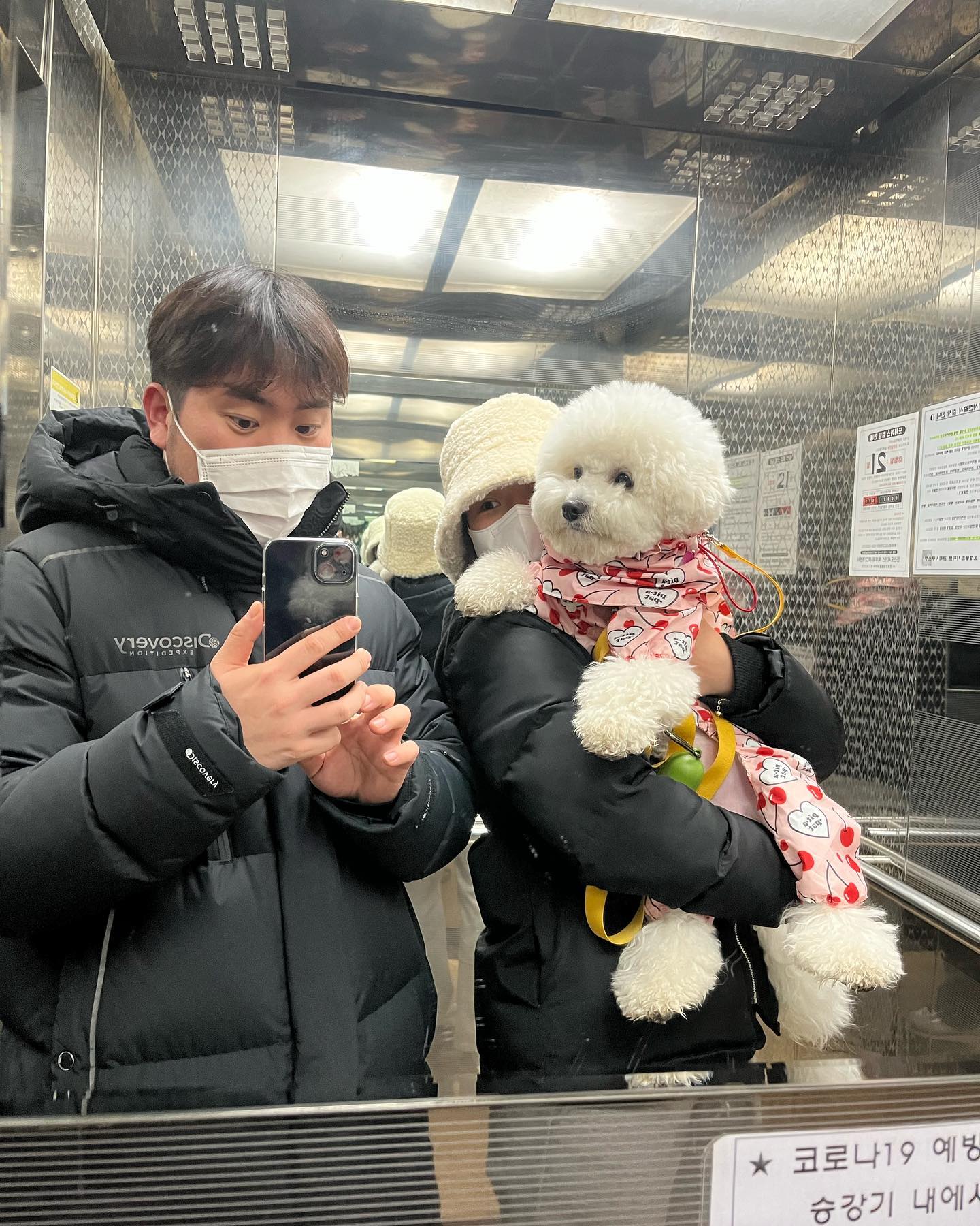 펑펑눈은 못 참지 🥶
탕이 우비 입어서 귀여움 오만배 쁠러스🤡

#귀여운내가족