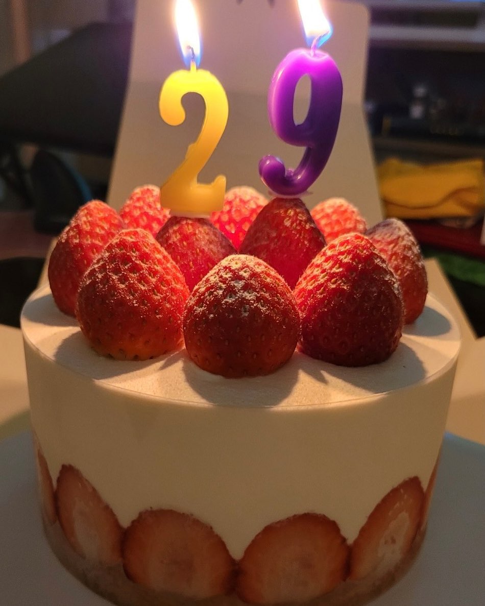 20대 마지막 생일🦄🦈🤍
22년도 잘 부탁해