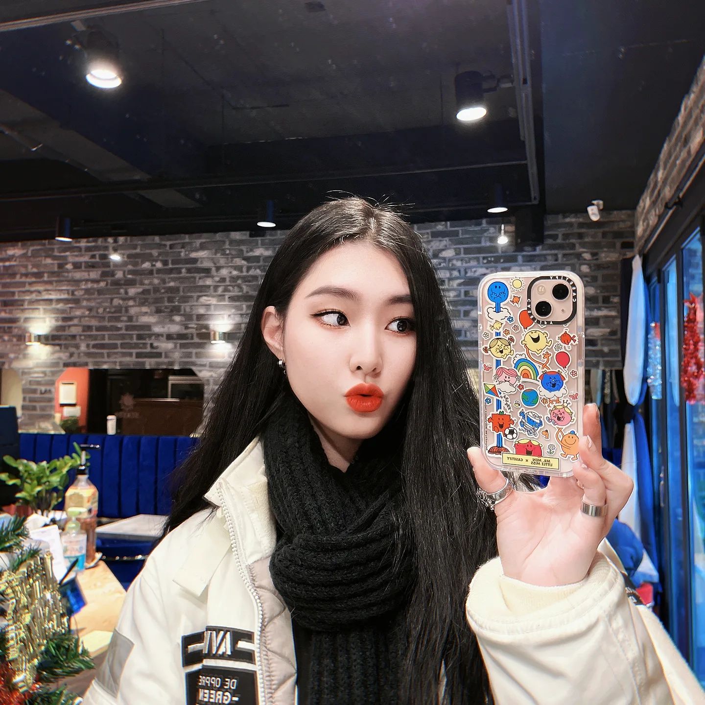 #제품협찬 
#MrMenLittleMissXCasetify

🎄#케이스티파이 는 지금 홀리데이 세일 중🎄
2개 구매 시 20.21% 할인된다고하니 연인끼리 예쁜 케이스 연말선물로 챙겨보시길 ✺◟(∗❛ัᴗ❛ั∗)◞✺

🎄#Casetify is having a holiday discount event🎄
 If you buy two, you'll get 20.21% off. How about having a lovely couple case with your lover? ✺◟(∗❛ัᴗ❛ั∗)◞✺
 
❤#casetify_kr
💚Mr. Men Little Miss - Sticker
색상:클리어프로스트 화이트
💙 #iphone13