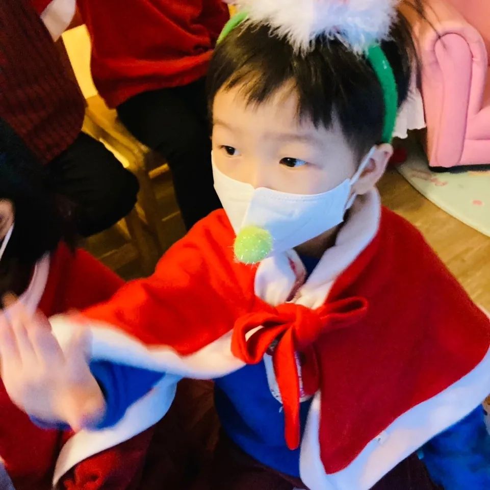 코로나  2년차
21년 12월 24일 크리스마스 이브 박제

#조용히 #집에서보내는 #크리스마스
#콧물땜에 #어디도못가는