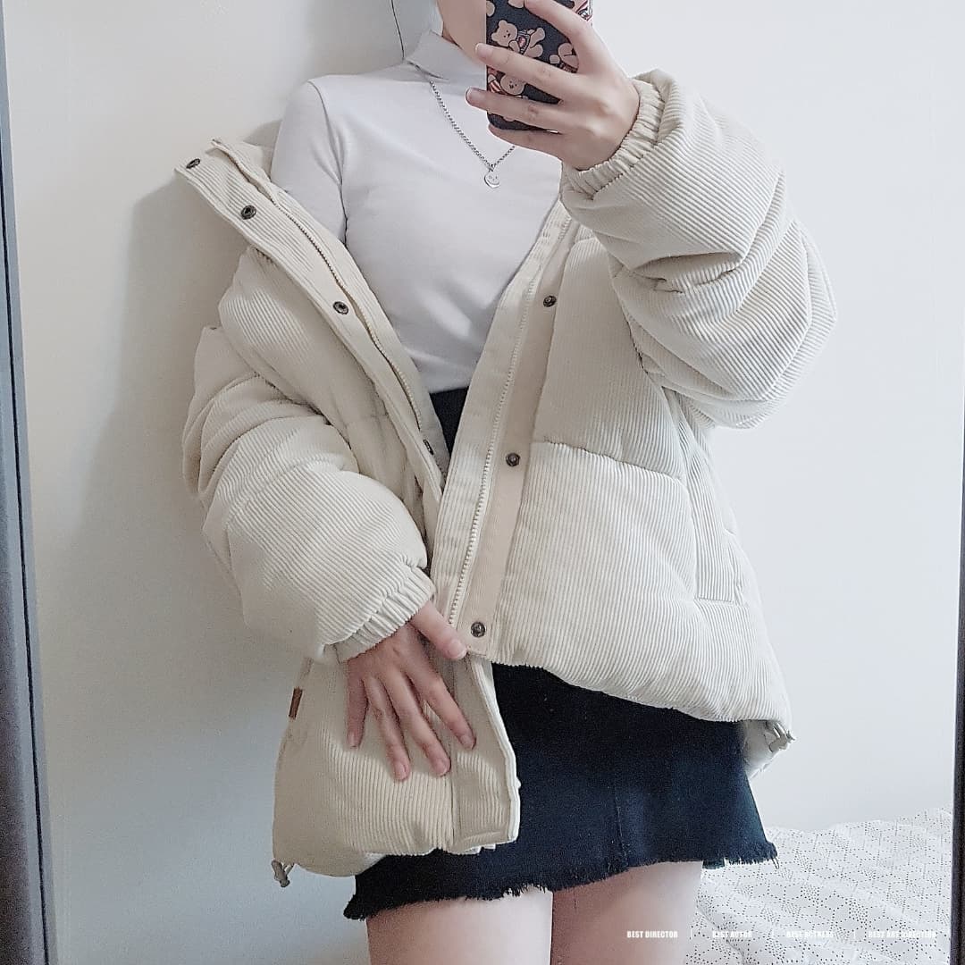 크리스마스📹

#패딩 #후아유 #코듀로이 #아이보리 #데일리룩 #연말 #각인목걸이#커플목걸이 #목티 #흑청치마 #인스타#겨울코디 #어프어프 #오오티디