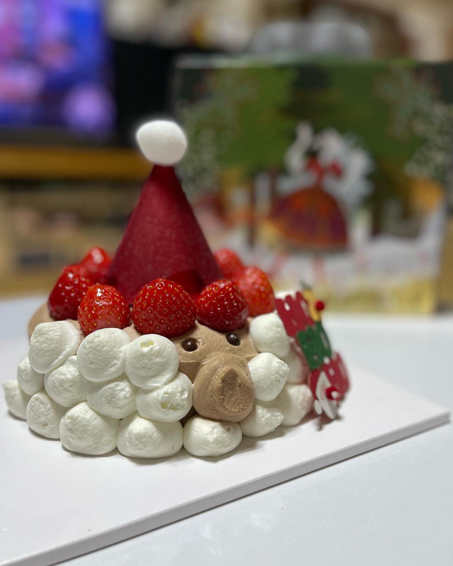 호허 산타케이크 냠🎅🏻
#파리크라상 #산타케이크#크리스마스케이크
#먹스타그램#럽스타그램#먹방#냠냠#냐미#먹팔#선팔맞팔#소통#데이트#커플스타그램#일상스타그램#맞팔#선팔#찐맛집#파주맛집#f4f#food#😋#먹부림