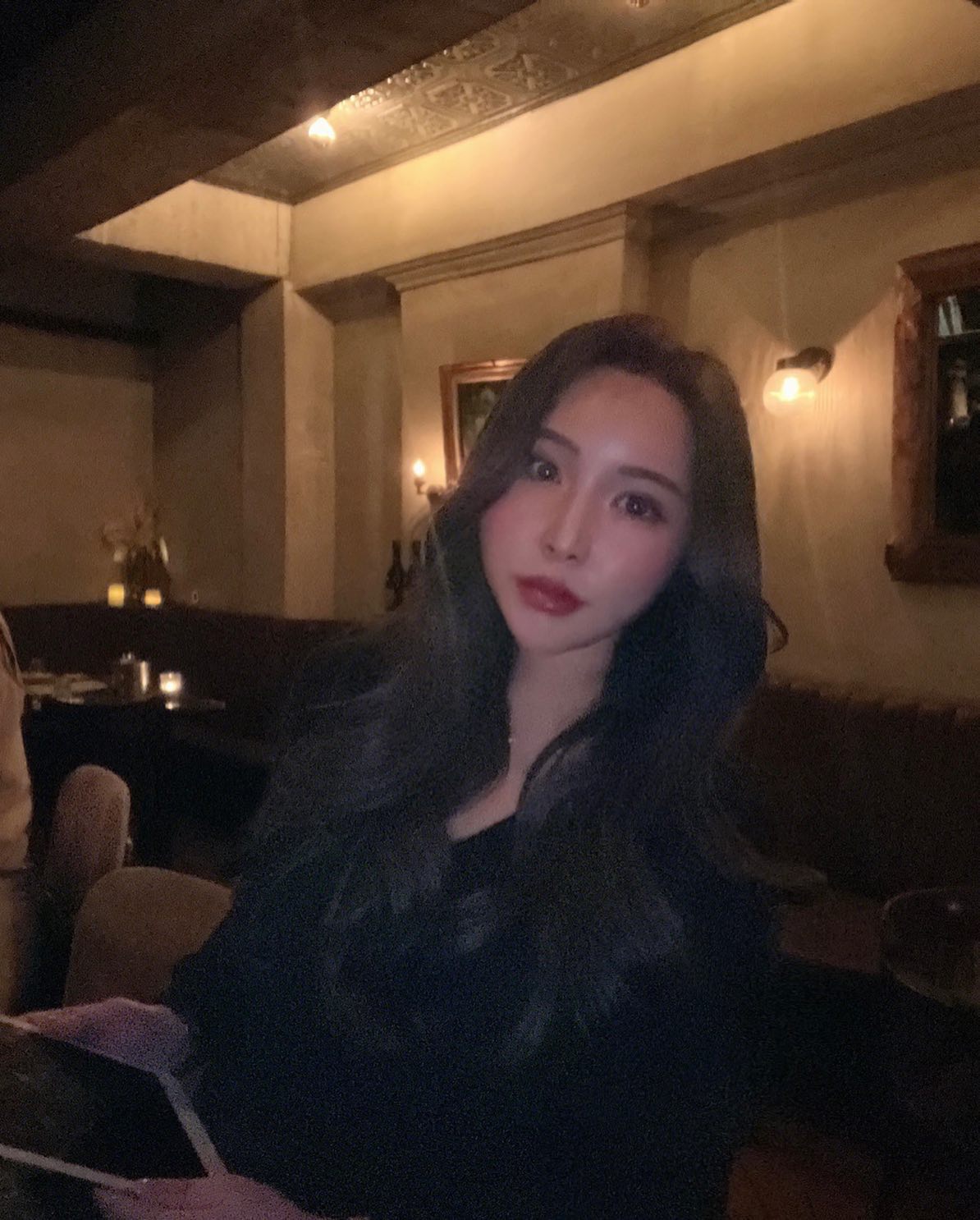 내 한해는 빛나고 따뜻했다.
분명 나 혼자서는 만들 수 없었을 1년
매사에 모든 순간들이 함께였기에 .

때론 힘들었을것들도 나에게는
그 어떤시간도 더없이 소중하고 추억이다.

2021을 긍정으로 막내리는 나에게
또 그런 날 사랑해주는 모두에게 감사해❤️
늘 Sally's law 🍀