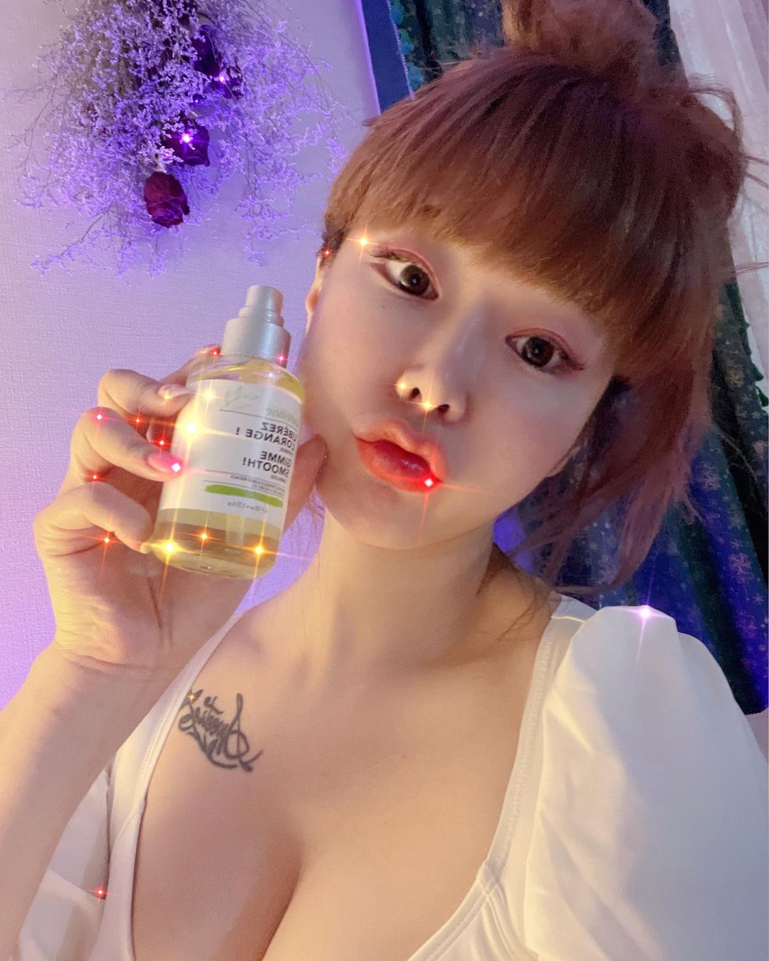 하뜨하뚜하트요정ʚ♥ɞ on Instagram: “#협찬 🙆🏻‍♀️✨💕 . . 프랑스브랜드 엥뎀(indemne)오일🎀 건조하고 갈라지고 까칠한 지금 바르기 딱이에용✨💕탄력유지를위해 얼굴 목 가슴 배 몸