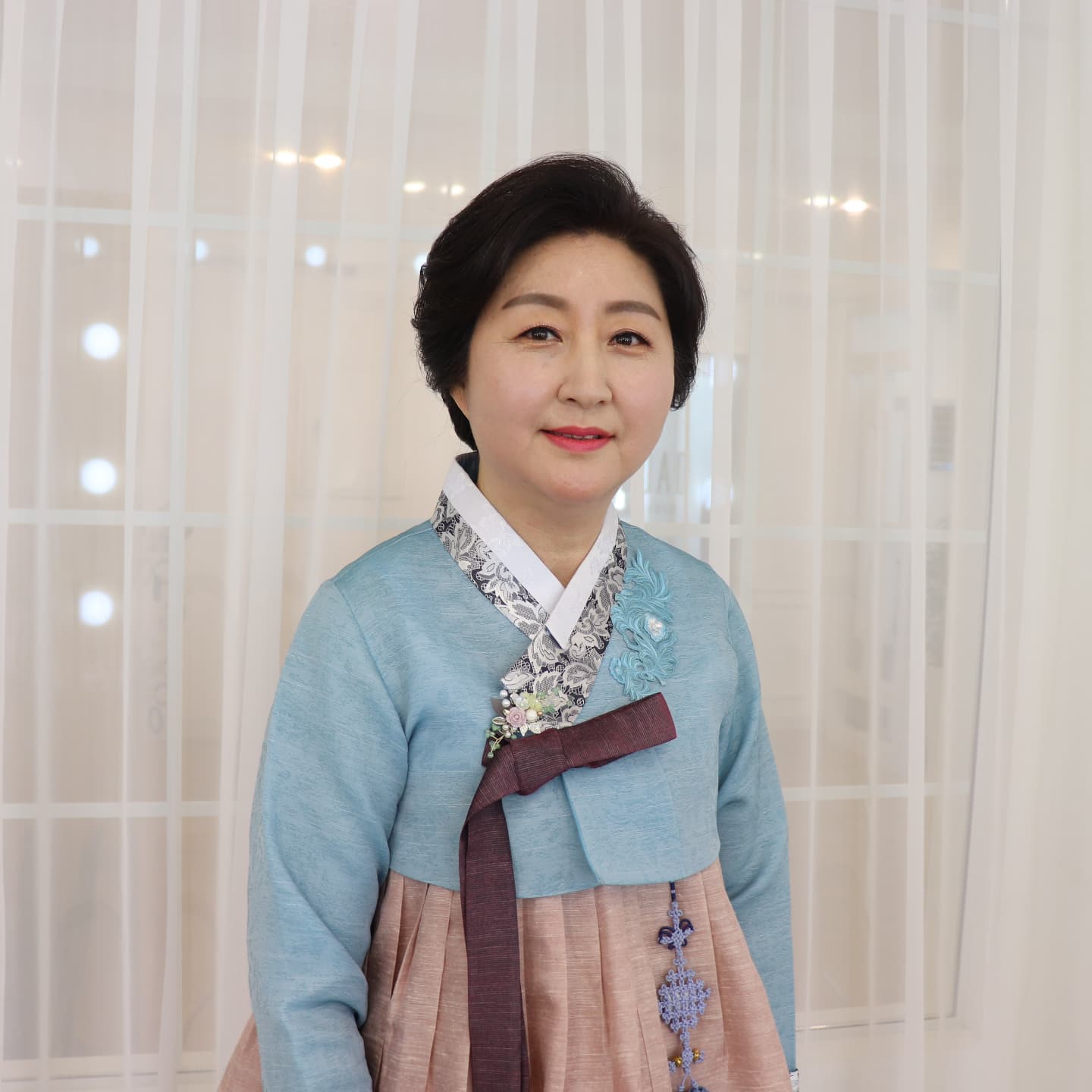 혼주메이크업 전문 메이크업샵

[예약문의]
다온메이크업 상무점
010 9445 0679