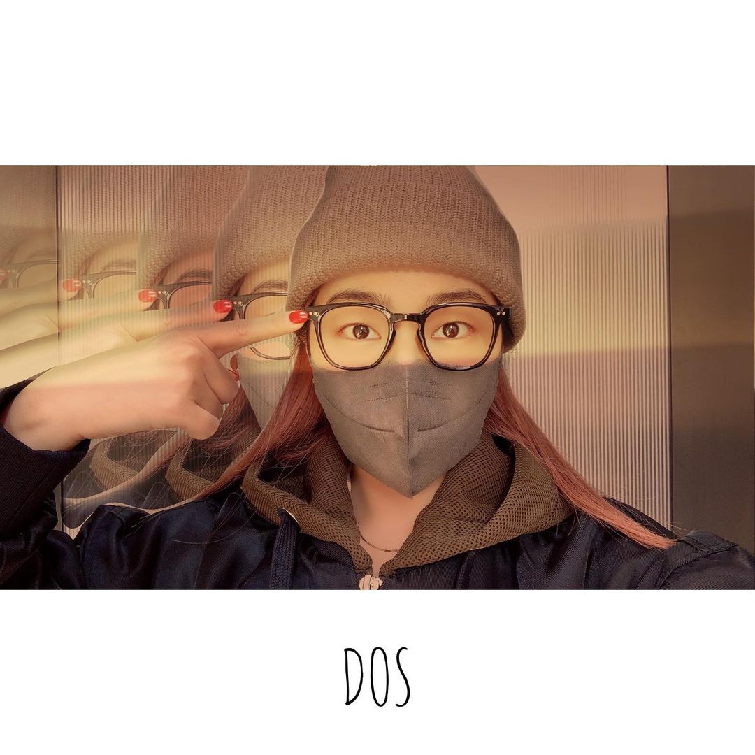  “패션아이템 장착🕶🤓 #협찬 장시간 착용해도 아주~~ 편안한 뿔테안경 흘러내리지 않지만 흘러내림 방지를 위한 코받침과 귀고무가 들어있다😉 매일 착용은 하지않지만 그날 그날 옷스타일과 생얼과 밋밋함 보안엔 제격😜 @disiso_o…”