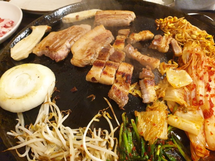 전주 초벌해서 나오는 서신동 솥뚜껑 삼겹살 맛집