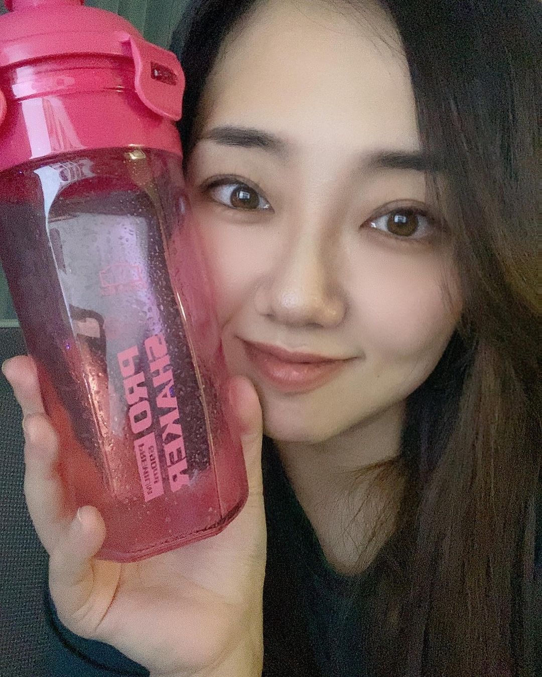  “#협찬 #제품제공 [프로틴스토리] 락앤락 프로쉐이커 트라이탄 690ml 정체기도 오고 살은 안빠지고 물 섭취를 자주 하고싶은데 일이 바빠 물섭취도 힘들고.. 프로틴 타먹어야되는데 직장을 다니다보니 챙기도 어렵고 프로틴스토리에서 편리한…”