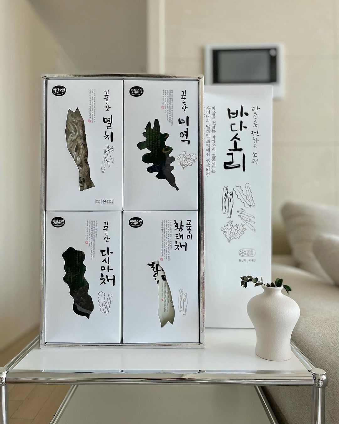 𝙨𝙨𝙪𝙣𝙮 ᥫ᭡ on Instagram: “#제품협찬 2022년 설이 코앞이네요 가족 친척들 선물로 너무 좋은 바다소리 선물세트 종류도 넘 다양해요 이번 소개 드리는 세트는 깊은맛멸치 ,깊은맛 미