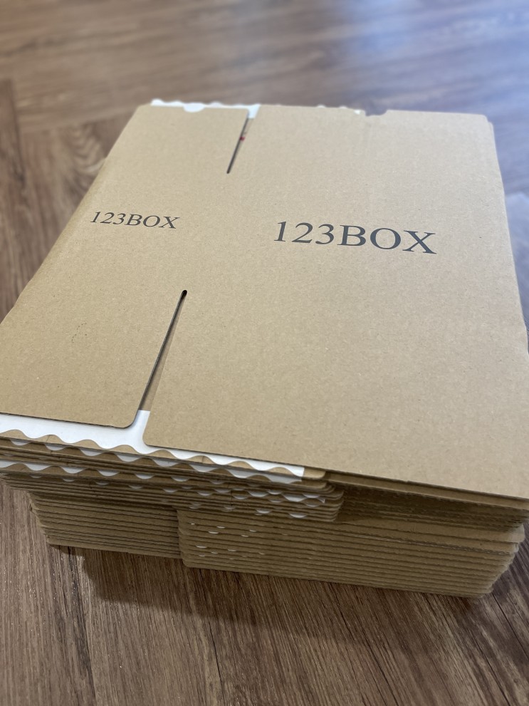 택배박스 추천 / 테이프가 필요 없는 노테이프 조용한박스 123box