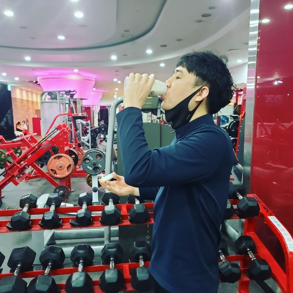 육아.엄마표놀이.독후활동.가베.민짱구맘 on Instagram: “#협찬 제가 신랑 연애했을때 몸 먼저 보았어요 ㅋㅋㅋ 자기만의 처음보는 부분있잖아요 ㅋㅋ 저는 근육이었습니다 ㅋㅋ 좀 변태같나