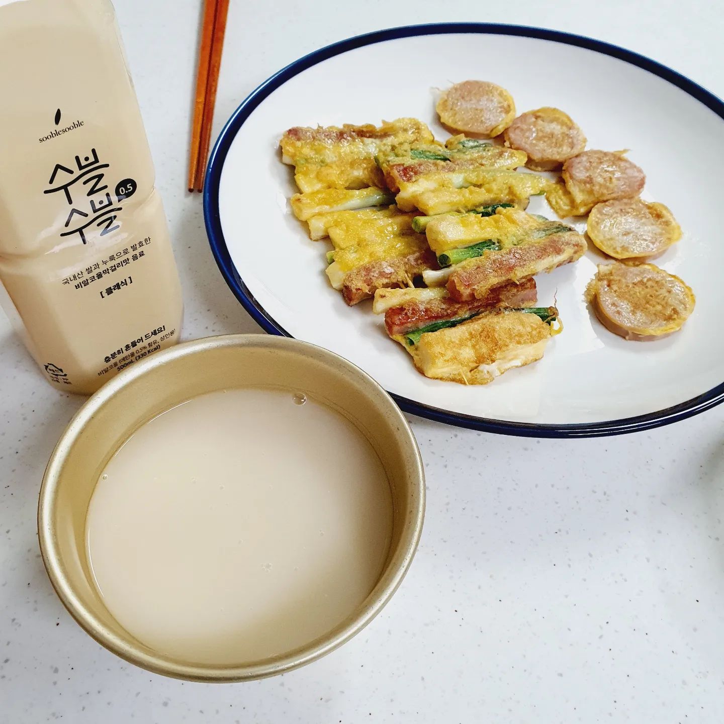 건강하게 마실수있는
무알콜막걸리!!

세가지맛으로 다양하게

✔클래식
✔오미자
✔유자맛

낮에도마실수있고 땀뻘뻘 운동후에시원하게 마시면 더좋은~!

먹고나면 제법든든해서 식사대용으로도 굿굿💕

#수블수블#무알콜#막걸리#건강음료#다이어트#운동후#식사대용