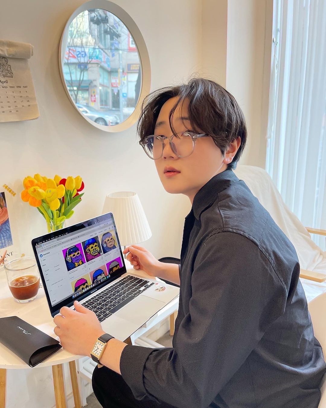 홍승화 on Instagram: “#협찬 @s7iluvu #에스세븐일루부 🕶 #넷플릭스 에서 솔로지옥을 보던 중 배우 #김현중 이 쓰고 나온 안경이 너무 멋있어서 알아보던중 발견한 안경!!😎 이번에 체험할 기