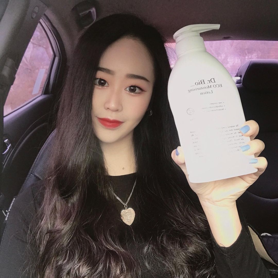J̷u̷o̷k̷ on Instagram: “#닥터바이오 #광고 #협찬 #제품제공 #리뷰 오늘 리뷰는 겨울철 꼭 필요한 보습로션 ! 🤍닥터바이오 바디로션 입니당 🤍 보습은 얼굴 뿐만아니라 우리 피부 전체에 필