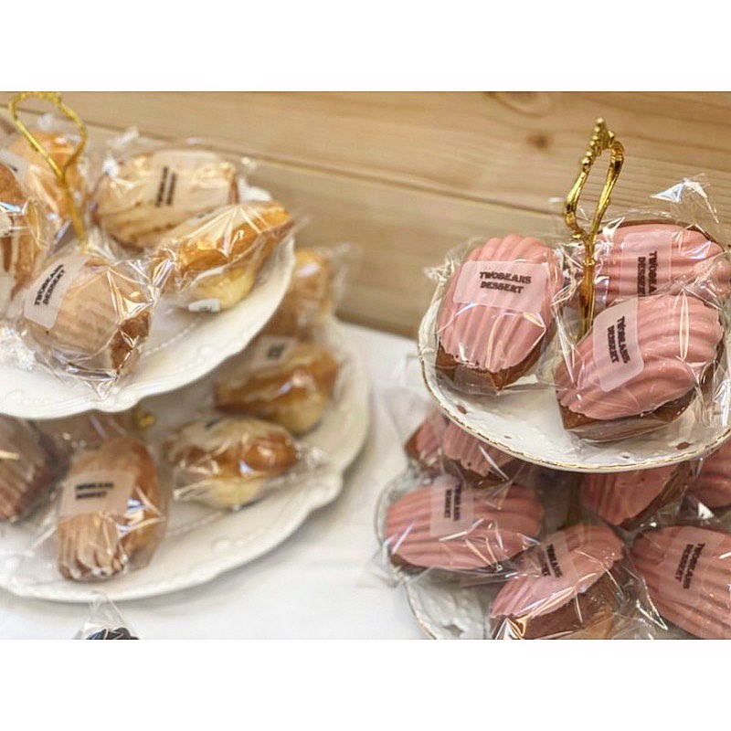 #꽁스타그램
.
.
다녀온지 좀 된 투빈스카페:)
마들렌 맛집으로 민락동에선 꽤 유명한듯 하다
내가 먹어봐도 맛은 있었음ㅋ
동영상 찍어놓은것에 욕 들어가서 
화났었던 기억...

엄마랑 딸이 와서 공부도 하고
포장손님도 많은거 같은데
손잡이 있는 봉투하나 있으면 되게 좋겠다는 생각..!!ㅋㅋ

 #의정부카페#의정부맛집#의정부데이트#의정부스콘#의정부디저트#의정부투빈스카페#의정부핫플#스콘맛집#민락동맛집#민락동카페#민락동디저트#민락동스콘#민락동데이트#민락동핫플#카페스타그램#디저트맛집#커피맛집#스콘맛집