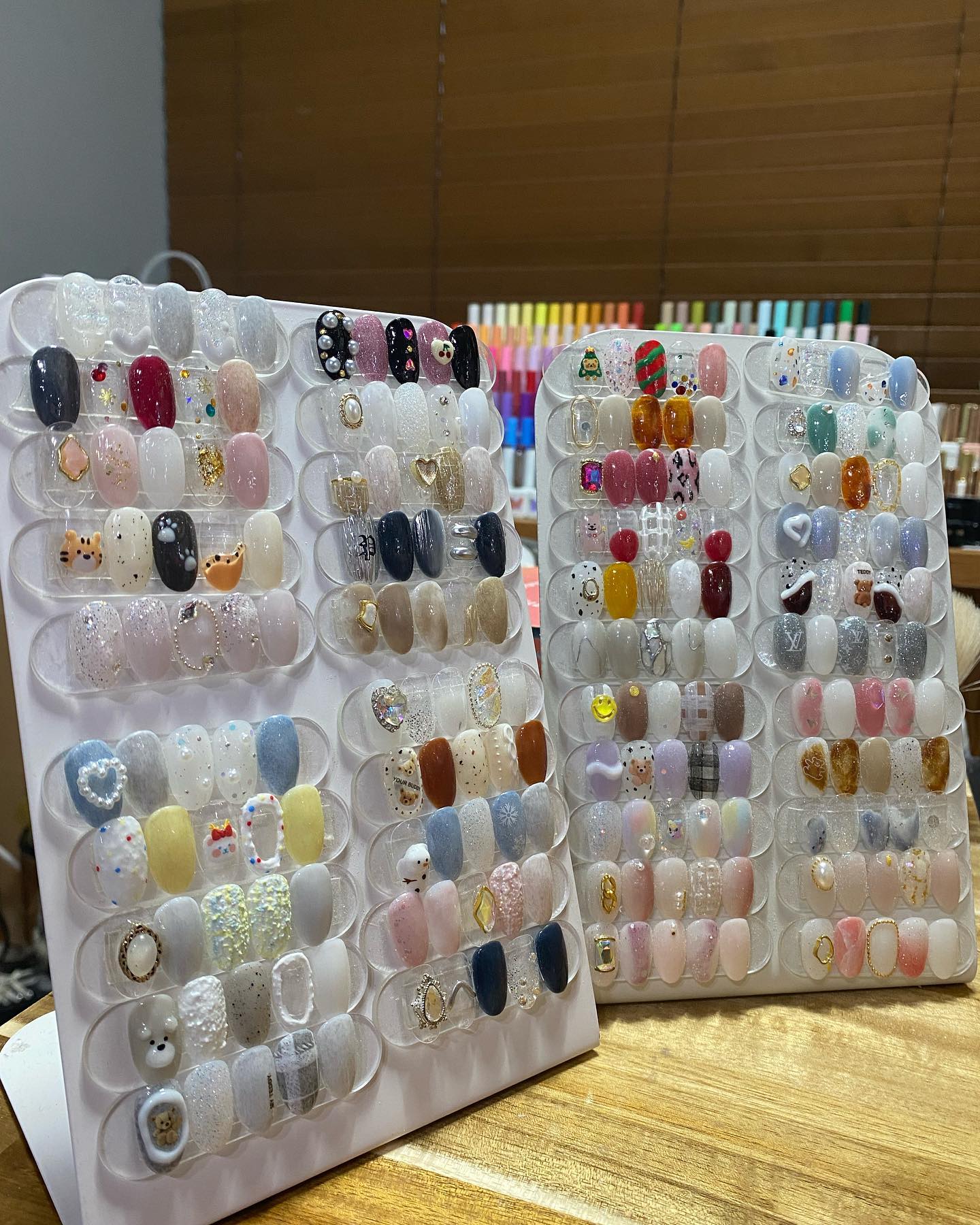 광주 진월동 폴인네일🥰
.
.

사장님 짱 서윗 친절😊
.
오랜만에 네일로 기분전환했는데
아닛 너무 기여운거 아니냐구😆
