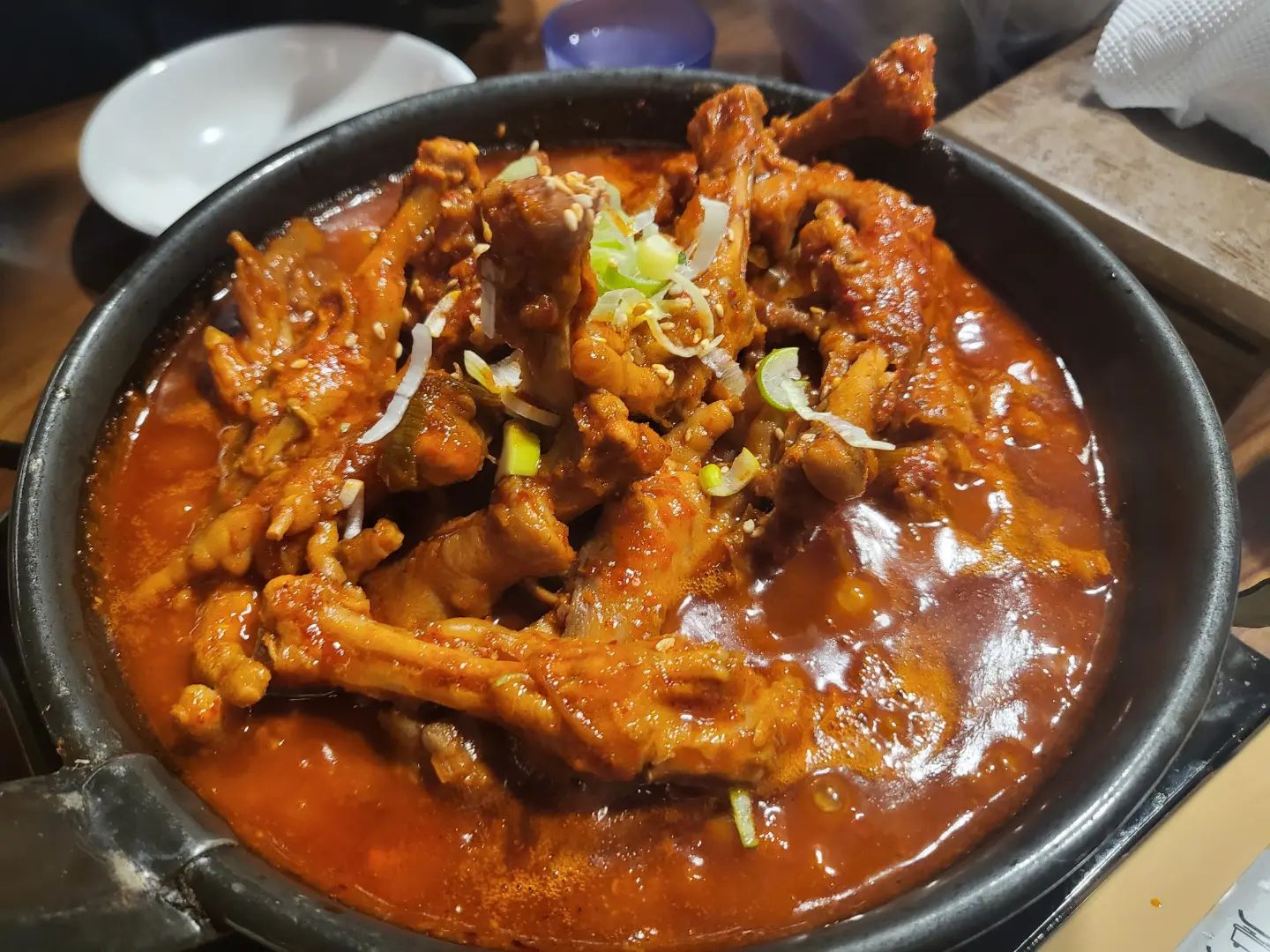 역시 닭발은 #한신포차 만한곳이 없지 ㅋㅋ
사진보고있으니 닭발 또 먹고싶다...😋

사진엔 없지만 통닭도 먹음ㅋㅋㅋ