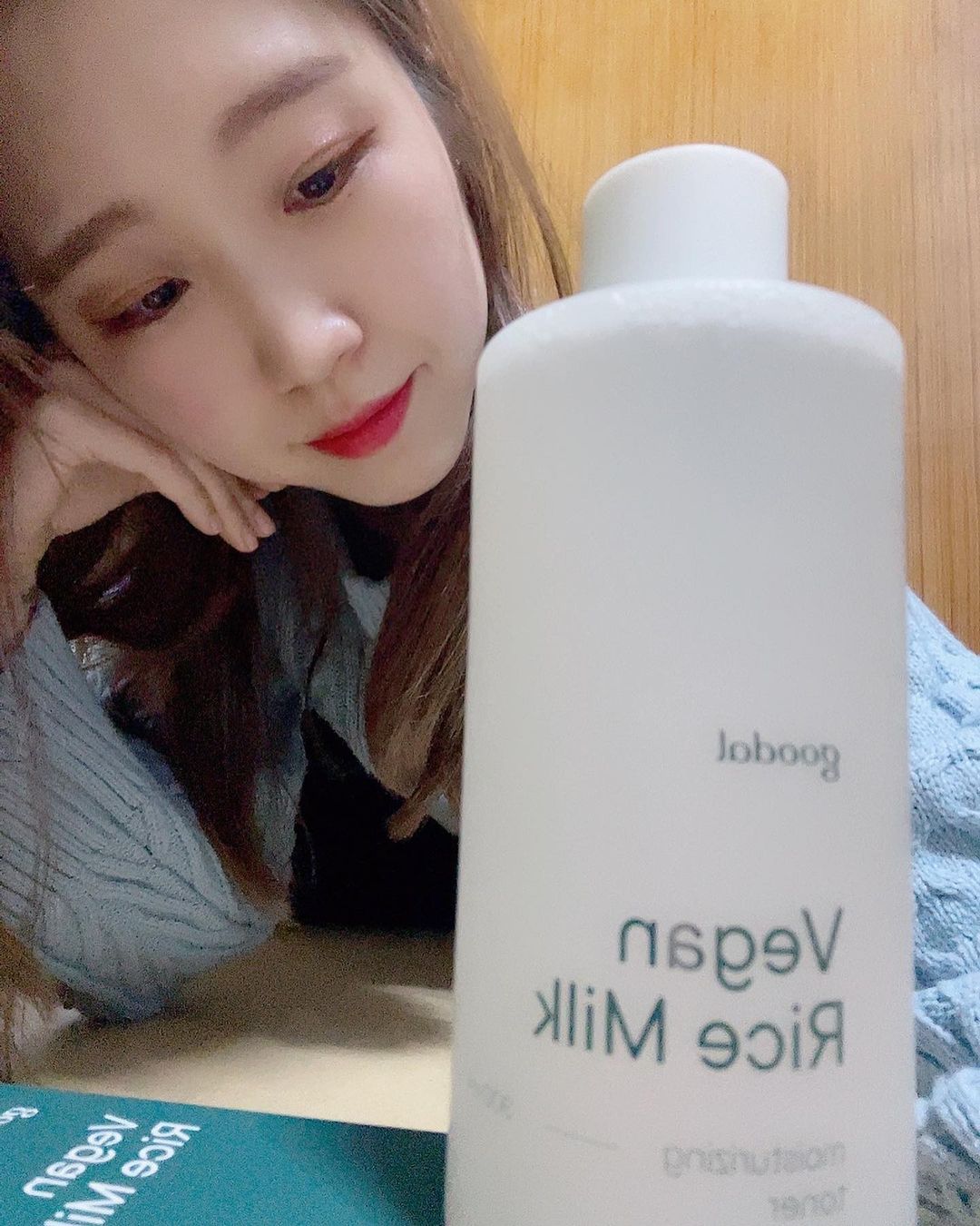 효진 💕 on Instagram: “#비건라이스밀크보습 #제품제공 #클리오코스메틱 비건 라이스 밀크와 아쿠아 세라마이드가 함유되어 있어서 보습력, 수분감이 뛰어남✨ 비건인증을 받은 식물