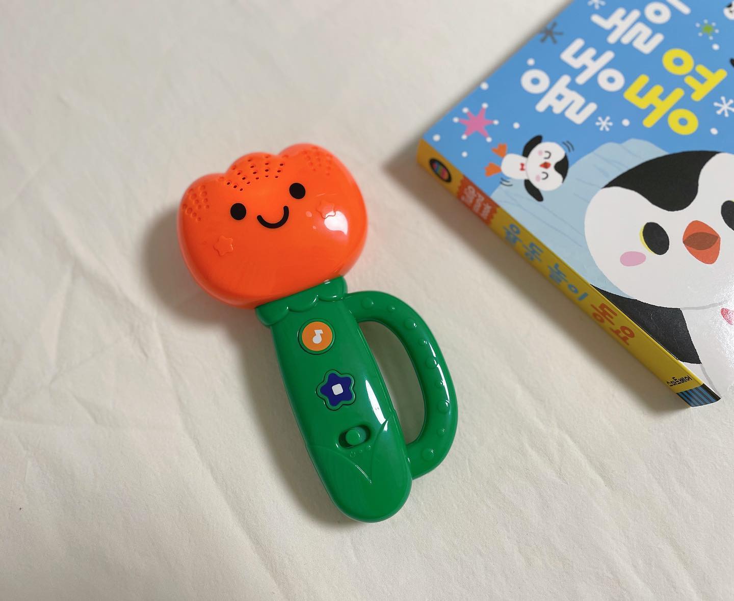 .

너를 눈빠지게 기다리는 이모들의 선물 🎁
항상 생각해주고 챙겨주기바쁜 이모들,
똑똑 언제 나올껍니까 D-10 👶🏻

2.4 예정일 마지막 진료 예약하고 왔다.
혹 그전에 또복이가 나오면 좋지만,
그때까지 나오지 않는다면 ... 🥺
또복 우리 우아하게 가쟈 ! ❕