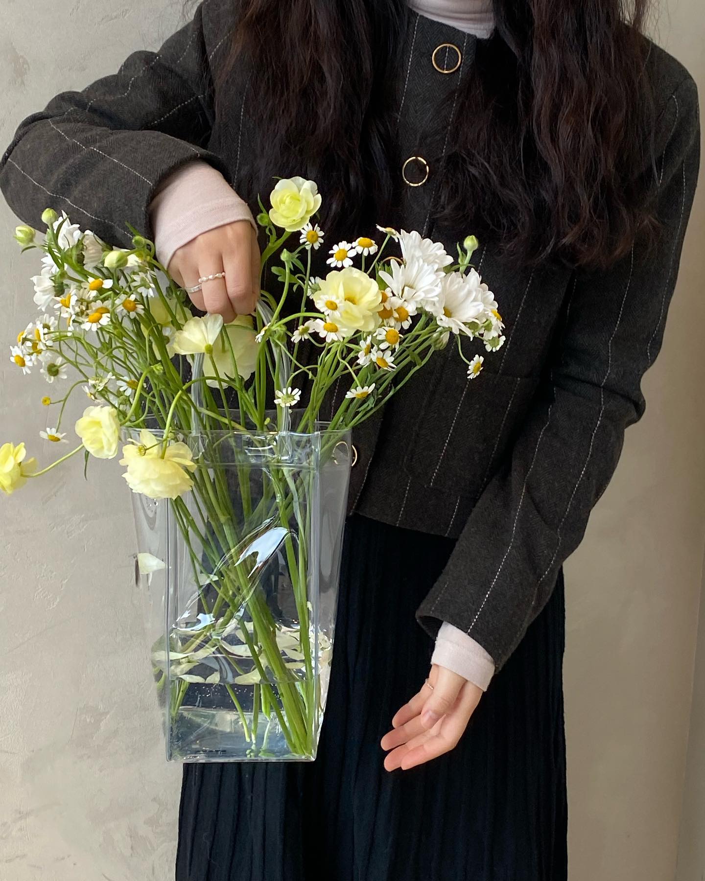 2월 깜짝 🎈🎁💌🥰

#꽃 #버터플라이라넌큘러스 #마트리카리아 #소국