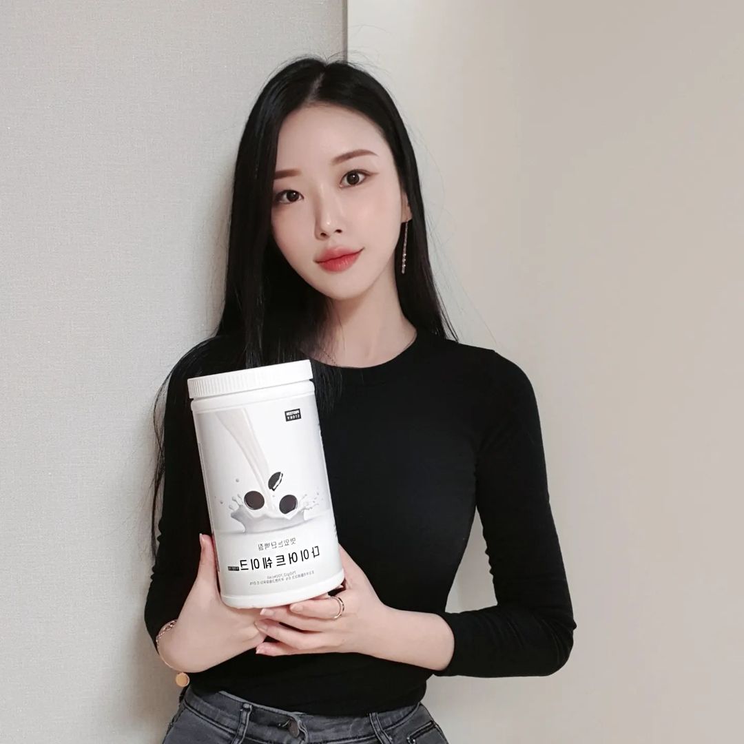 퍼스널 이미지 컨설턴트 바뉴쌤💖 on Instagram: “#협찬 쿠앤크맛 쉐이크로 맛있게 식단관리 🍪 알 사람들은 다 아는 단골 많은 브랜드 프로틴스토리! 뷰티앤부티 프로그램에서도 소개된 적