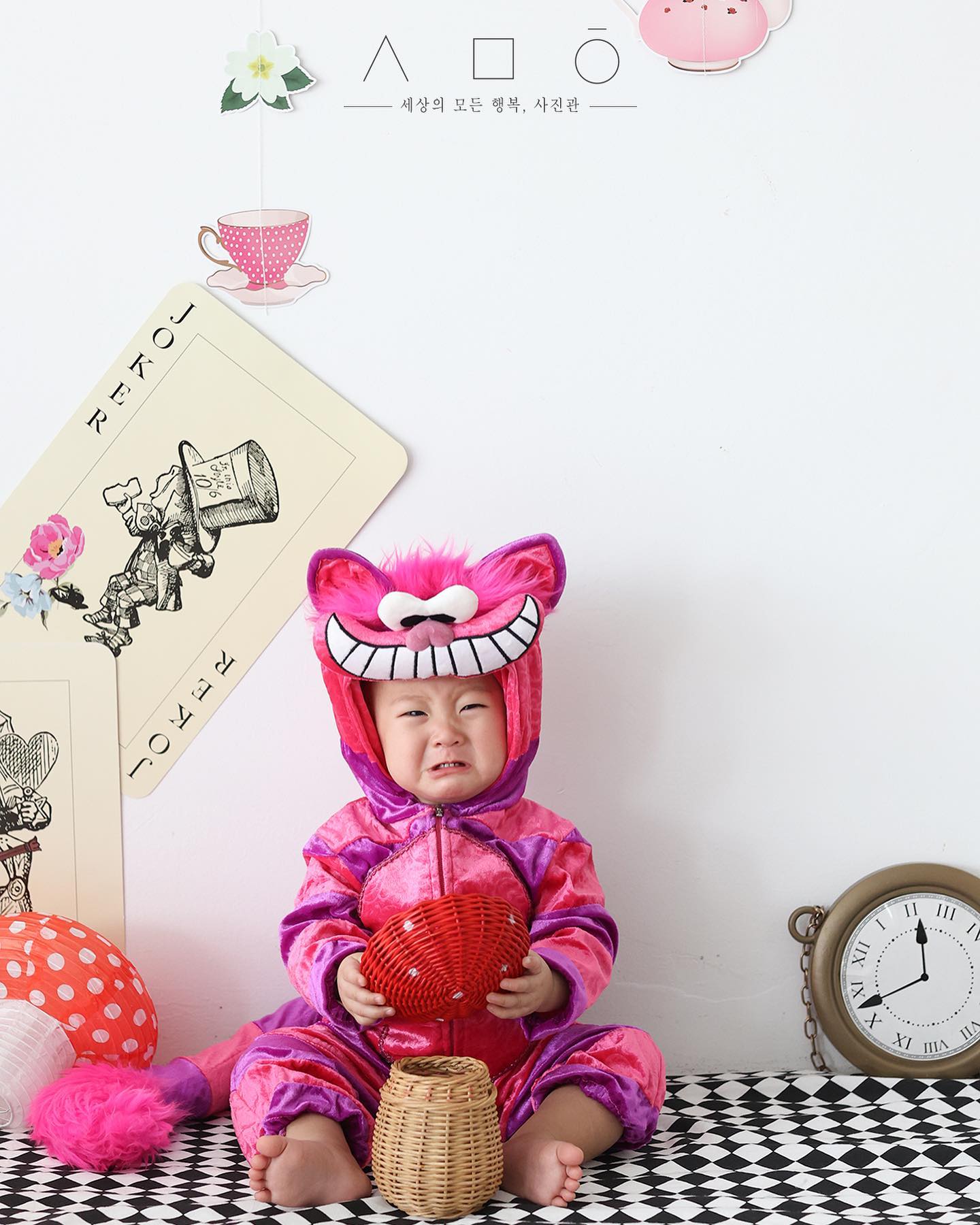 우리 울보 예람이 👶🏻💜
엄청 아기 때부터 낯가렸는데 아직도 가리네 😥
돌 촬영 잘할 수 있을까 우리💜

#앨리스하려다_머리없어서챗셔
#둘째는사랑 💜