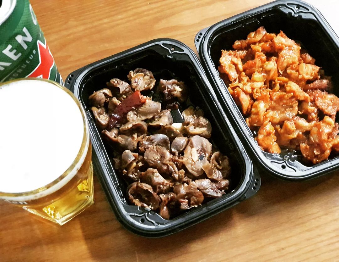 꼬맹이 on Instagram: “#협찬 . 시원하게 한잔 하고 싶을 때! 그때에는 제대로 된 안주가 필요하다는 사실! 리얼 직화로 구워 살아있는 불맛이 그대로 느껴지는 한잔애 직화안주들! 👉 불맛 가