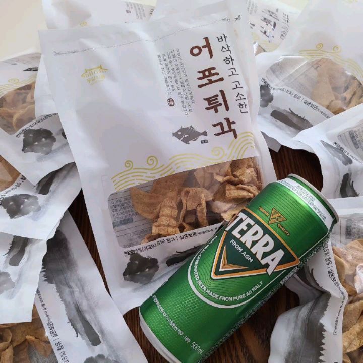 ⁣
[광고•협찬]⁣
맥주와 찰떡! 바삭 고소한 어포튀각 OPEN⁣
⁣
93.8% 높은 어육함량으로,⁣
맛과 풍미가 다른 어포튀각 데려왔어요⁣
남편이 먹고 맥주 안주로 찰떡이라며 엄지척 👍🏻⁣
⁣
바삭하면서도 고소한 맛이⁣
손이 멈추질 않는 어포튀각이랍니다 ⁣
⁣
맥주와 함께 최고의 소확행 즐겨보세요 🤩⁣
⁣
🌈 공구일정 : 02.13(일) - 02.16(수)⁣
⁣
📍 구매는 프로필 링크를 클릭해 주세요⁣
📍 직접 경험한 제품만 소개 합니다 👍🏻⁣
