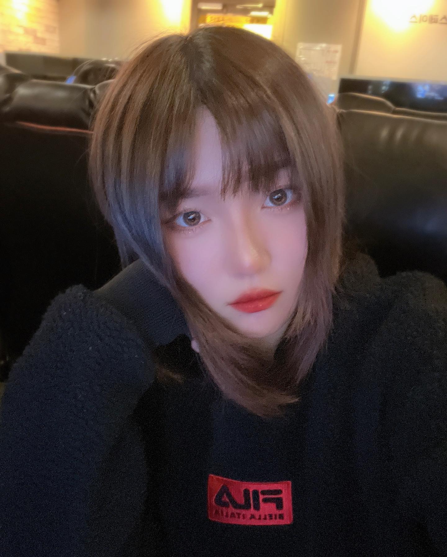흠냐.. 뭘봐🤨