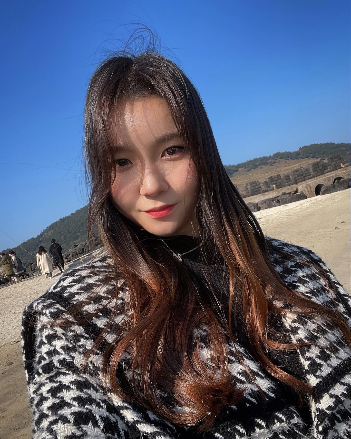 누가 내 어깨 위에 사람 올려쪄…?🤦🏻‍♀️
