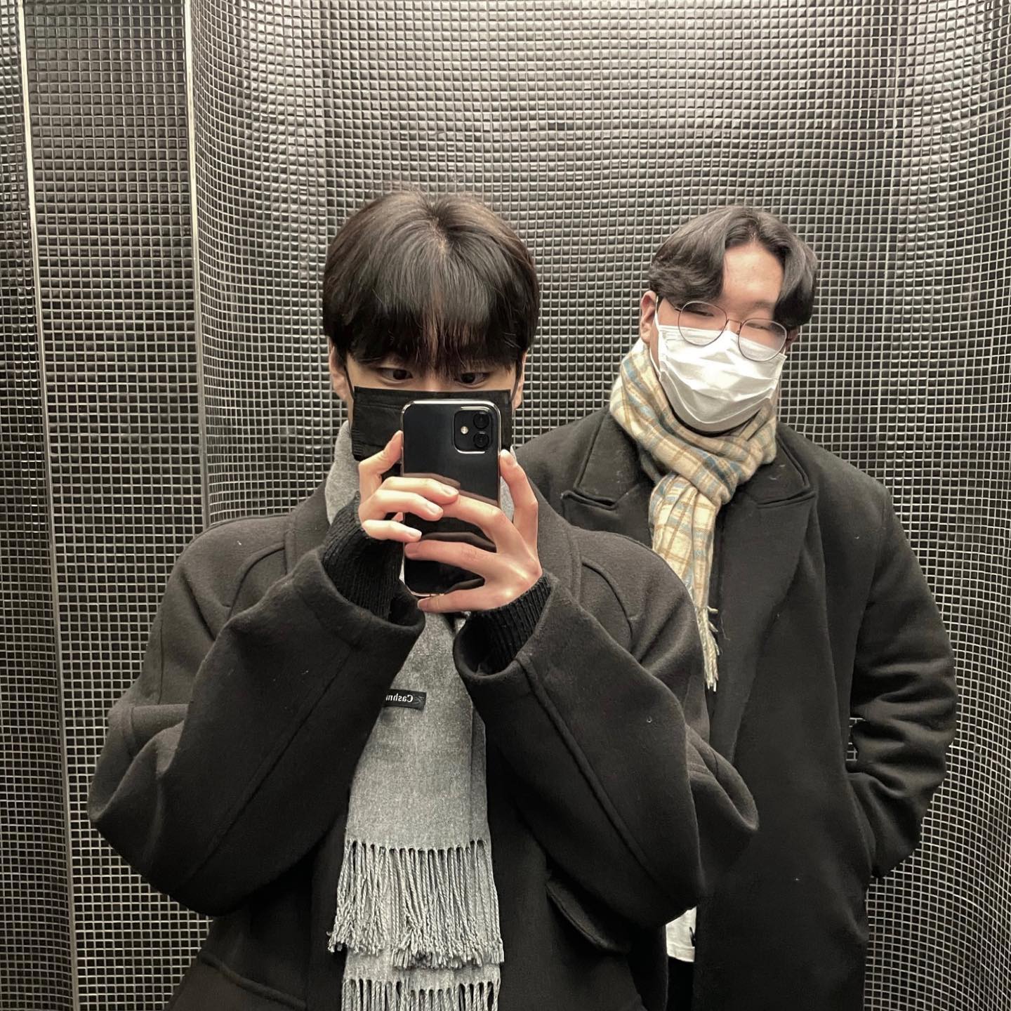 이런 코트남들