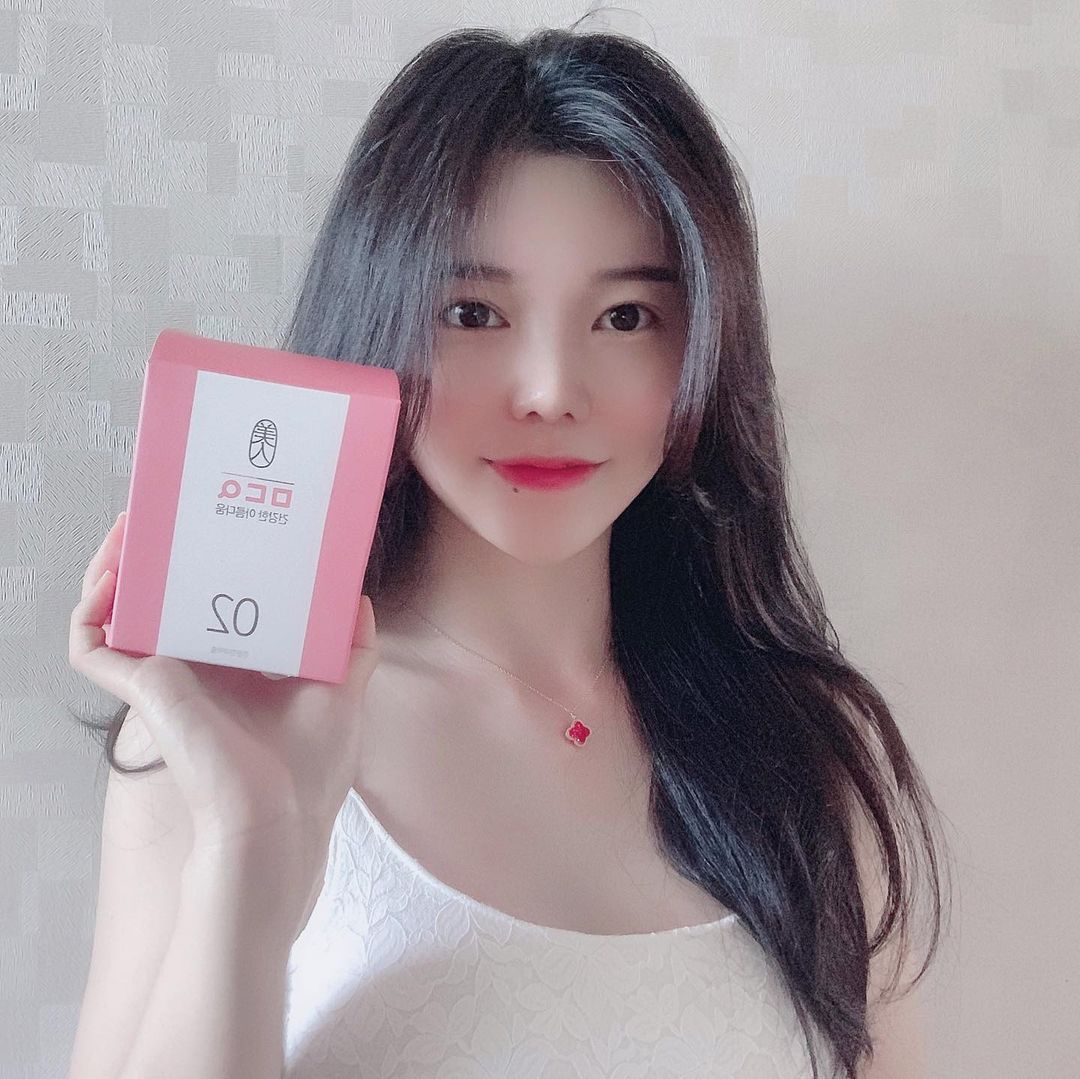 쏘이 on Instagram: “요즘 챙겨 먹는 미인정! 식사하기 전에 한포 먹어주면 확실히 포만감이 좋아요👍 식욕 억제, 체지방 분해 효과와 한약 맛이 나지 않아 편하게 복용 가능하답니당 올 여름