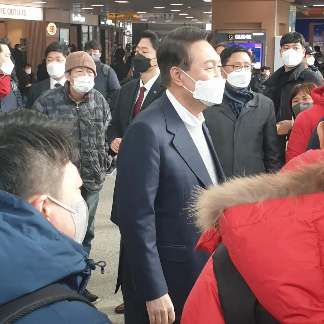 석렬이형 만났다
보기보다 등치도작고,키도작던데ㅋㅋㅋ

같이 찍을걸 찍어줄 사람이 없네 
22년 대박예감  오호 

#행운이있는남자