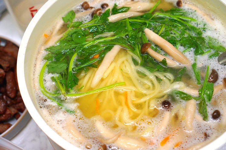 게하식당 버섯샤브샤브칼국수 밀키트 맛있네요