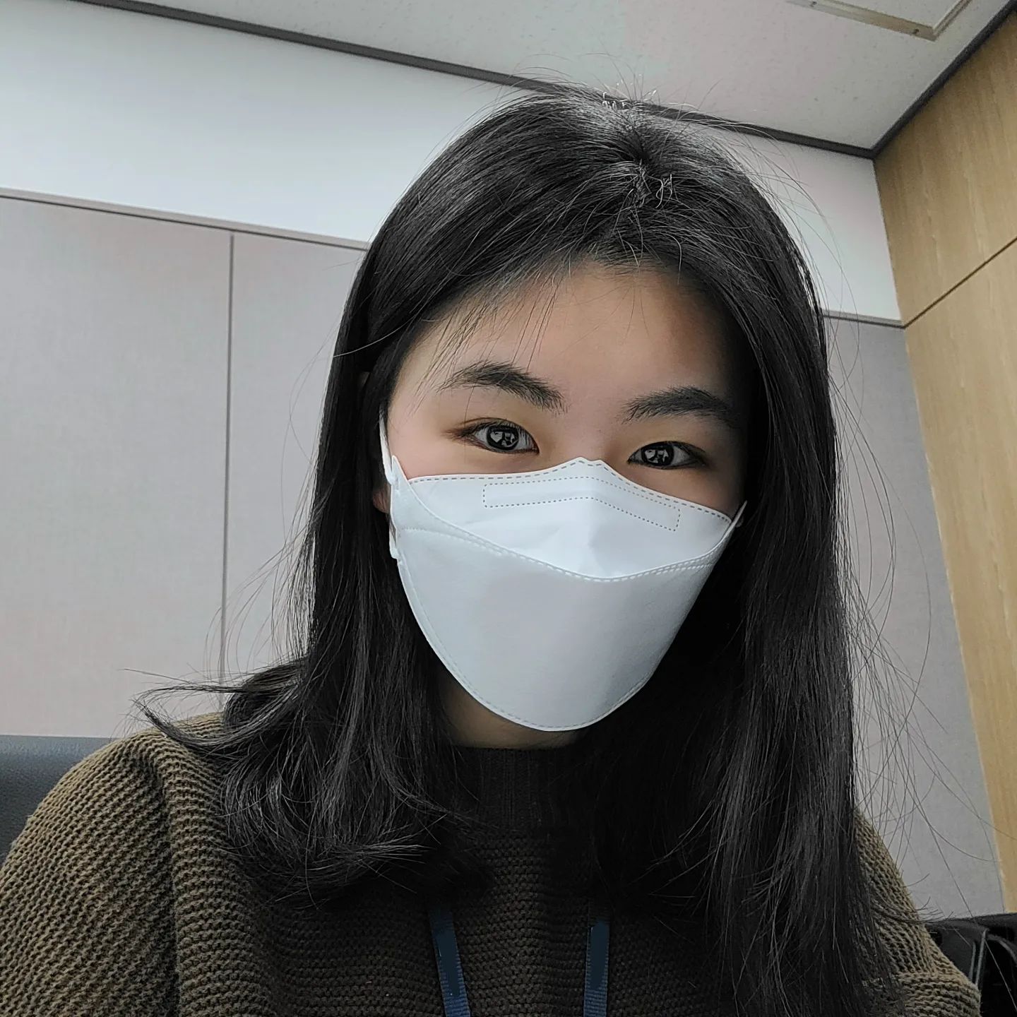 ⠀
2월 마지막 사무실 출근 완료🗓

입사 2달 반 된 삐약이 조금씩 배워가며 성장하는 중🐣💛

사진은 오늘 가장 여유로웠던 점심 이후 오후 미팅 시작 전...
그 이후로 일이 와르르를ㄹㄹㄹㄹㄹ😂
