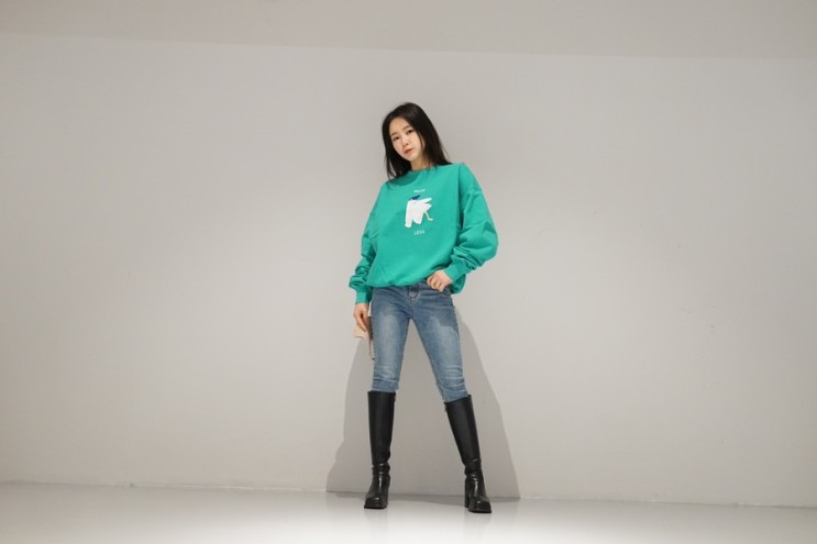 친환경브랜드 디자인도 예쁜 까를로 CARLO 맨투맨