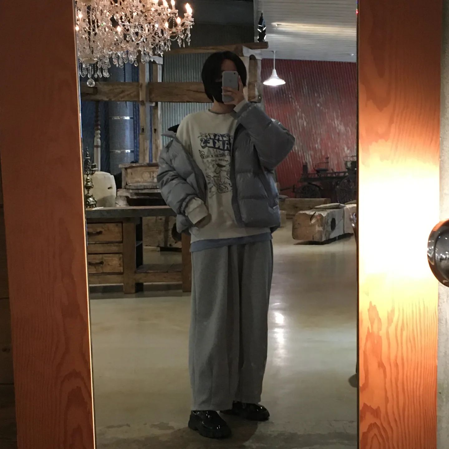 어깨 한쪽 내렸으니깐 섹시한거죠?(?)..