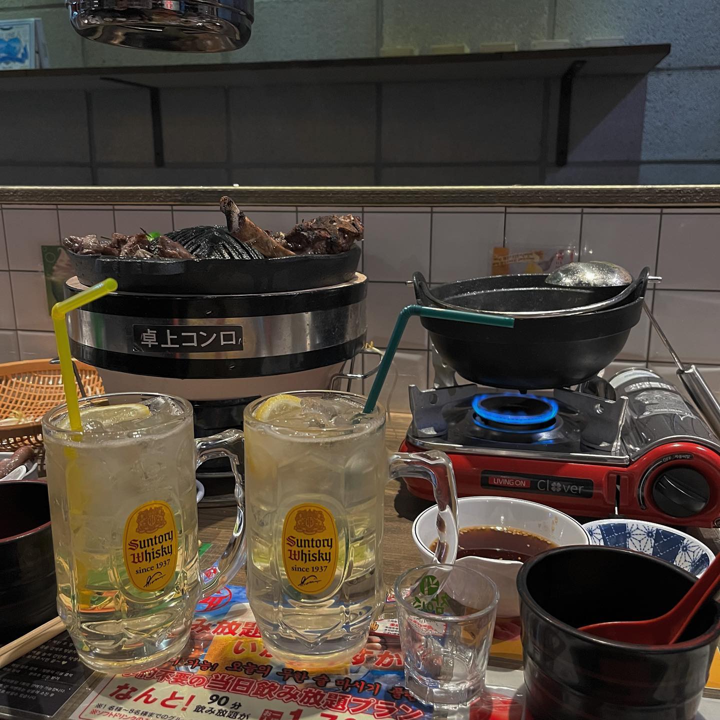 #협찬 #광고 
두정동에 새로 생긴 양고기 무한리필 
#히츠지야 1인당 35000원 
양갈비는 처음 먹어봤는데 직원분이 
직접 구워주고 잘라주고 
나베에 하이볼까지 같이 먹으면 진짜 대박 ,,,
마지막에 스테이크에 치즈까지 올려주는데
그건 못먹고 나와버려서 담에 또 가야겠다
#히츠지야천안두정점 #두정동맛집 #천안맛집