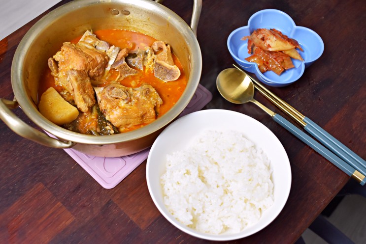 순살감자탕 혼밥 간편식, 술안주로 추천해요!