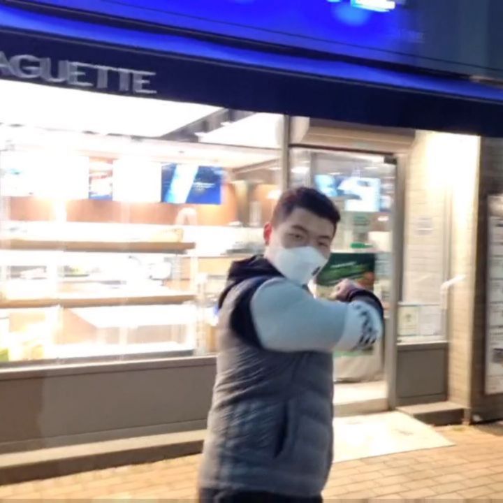 이진규 on Instagram: “#협찬 안녕하세요‼️ 아방이와 함께하는 무려 파리바게트 #광고 👏👏 PB브랜드 마스크를 쓰고 찾아가봤습니다😷 파바는 지금 이벤트중🥳 🍓논산시와 함께하는 딸