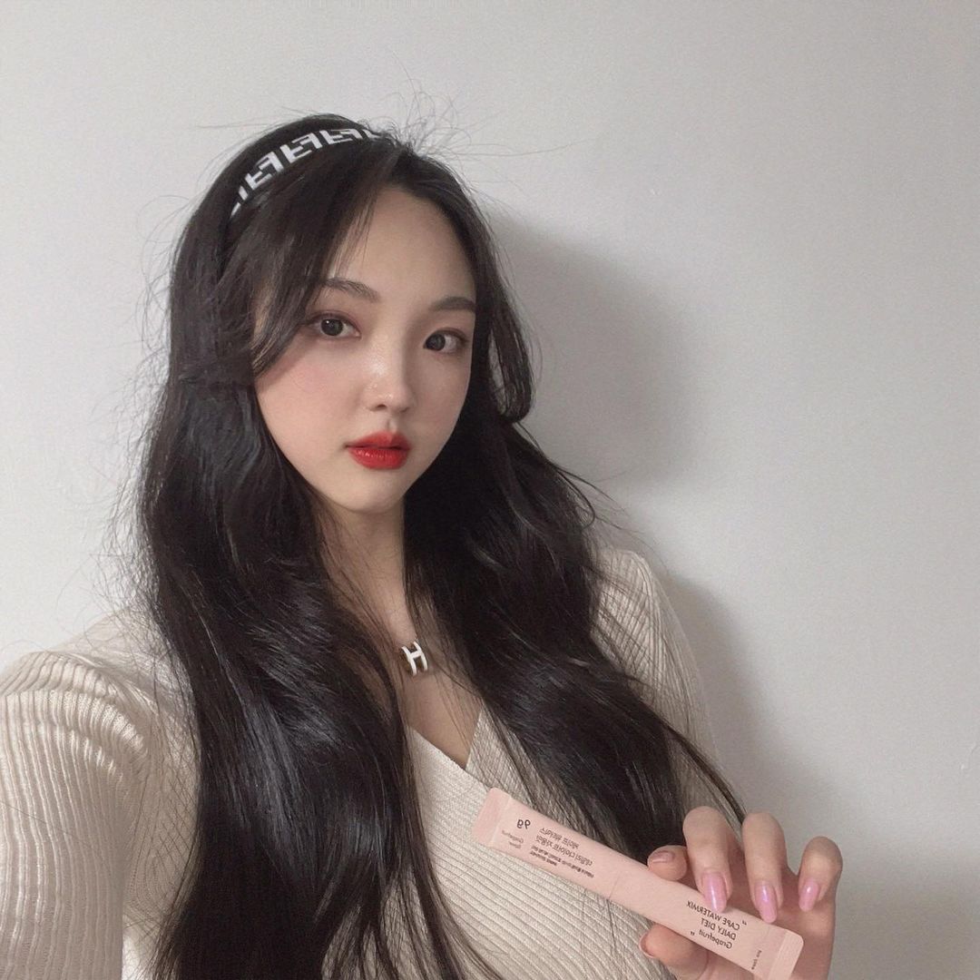 효빈 on Instagram: “#협찬 @sprx_official_ ➖ 촉촉한 수분 다이어트 #SPRX #워터믹스자몽 ✨ ⠀ 특허받은 수용성 가르시니아로 체지방 감소에 도움을 주는 제품으로, 난소화성말토덱스트린